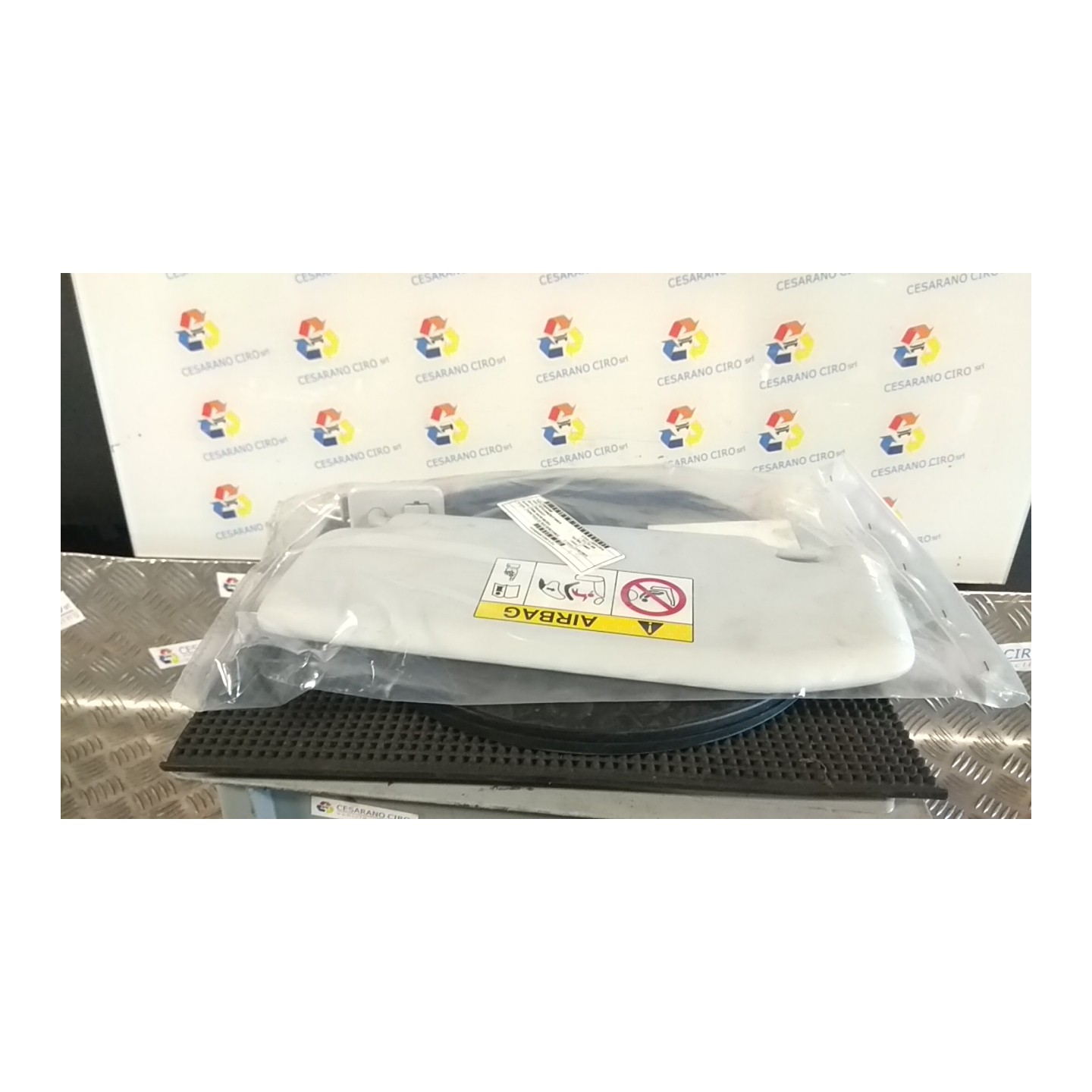 ALETTA PARASOLE PARABREZZA DX. 129 PEUGEOT 2008 (04/16-06/20-) HM01 1619396180
