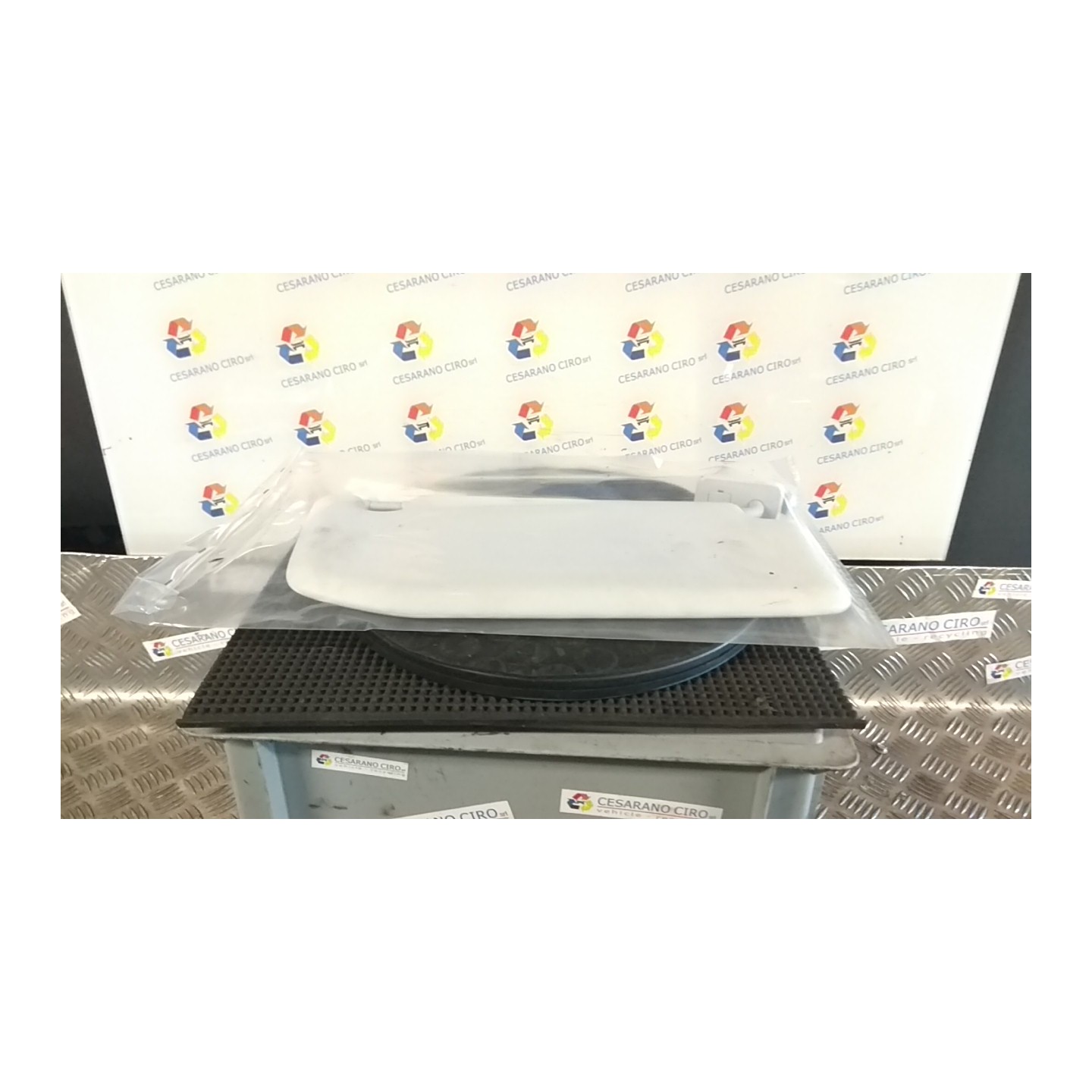 ALETTA PARASOLE PARABREZZA SX. 130 PEUGEOT 2008 (04/16-06/20-) HM01 1619396180