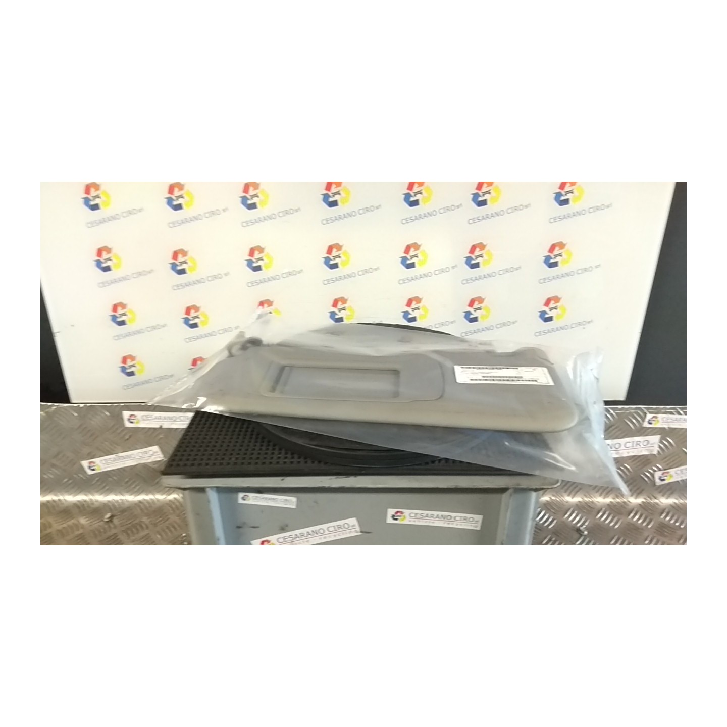 ALETTA PARASOLE PARABREZZA C/PELLE DAKOTA GRIGIO SX. 034 BMW SERIE 3 (E90/E91) (02/05-12/11 N46B20B 51166981649