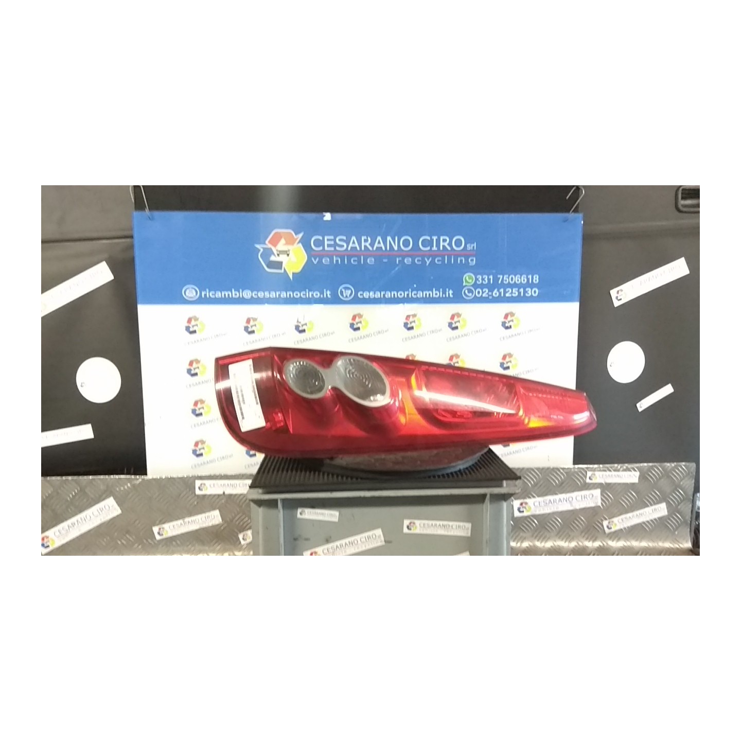 FANALE POST. DX. 036 FORD FIESTA (CBK) (12/05-12/08) FUJA 1437625