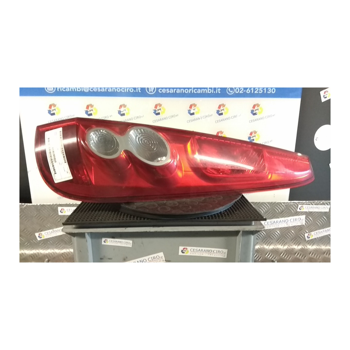 FANALE POST. DX. 036 FORD FIESTA (CBK) (12/05-12/08) FUJA 1437625