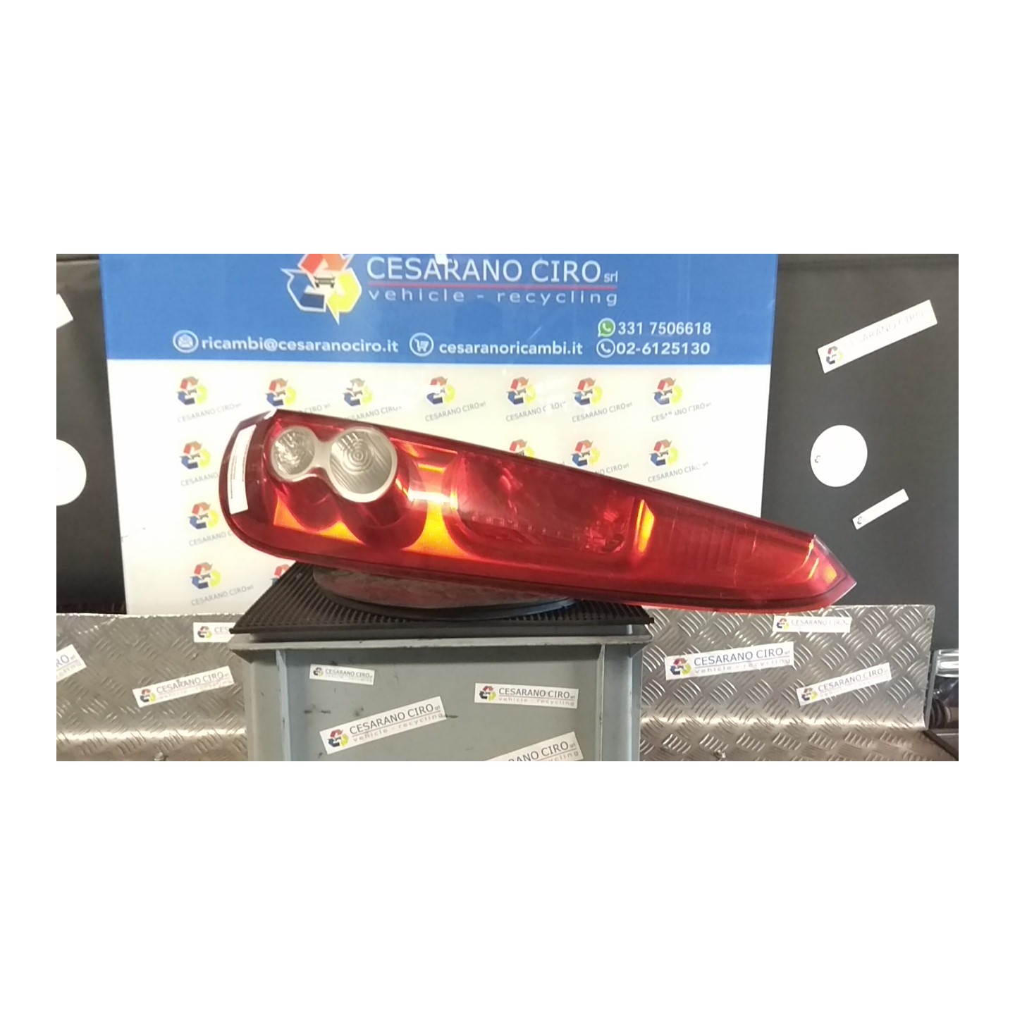 FANALE POST. DX. 036 FORD FIESTA (CBK) (12/05-12/08) FUJA 1437625