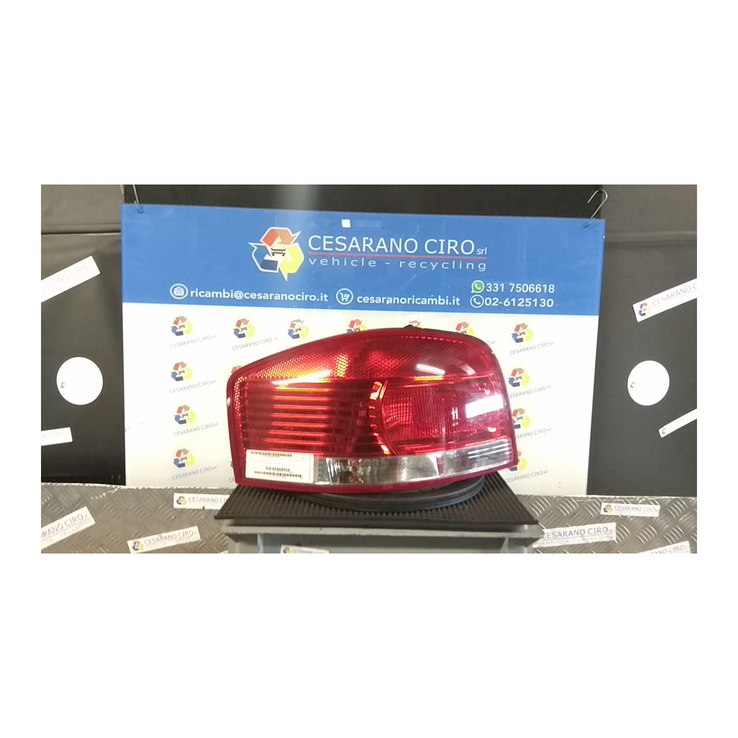 FANALE POST. C/RETRONEBBIA SX. 084 AUDI A3 (8P) (04/03-06/10) BMM 8P0945095