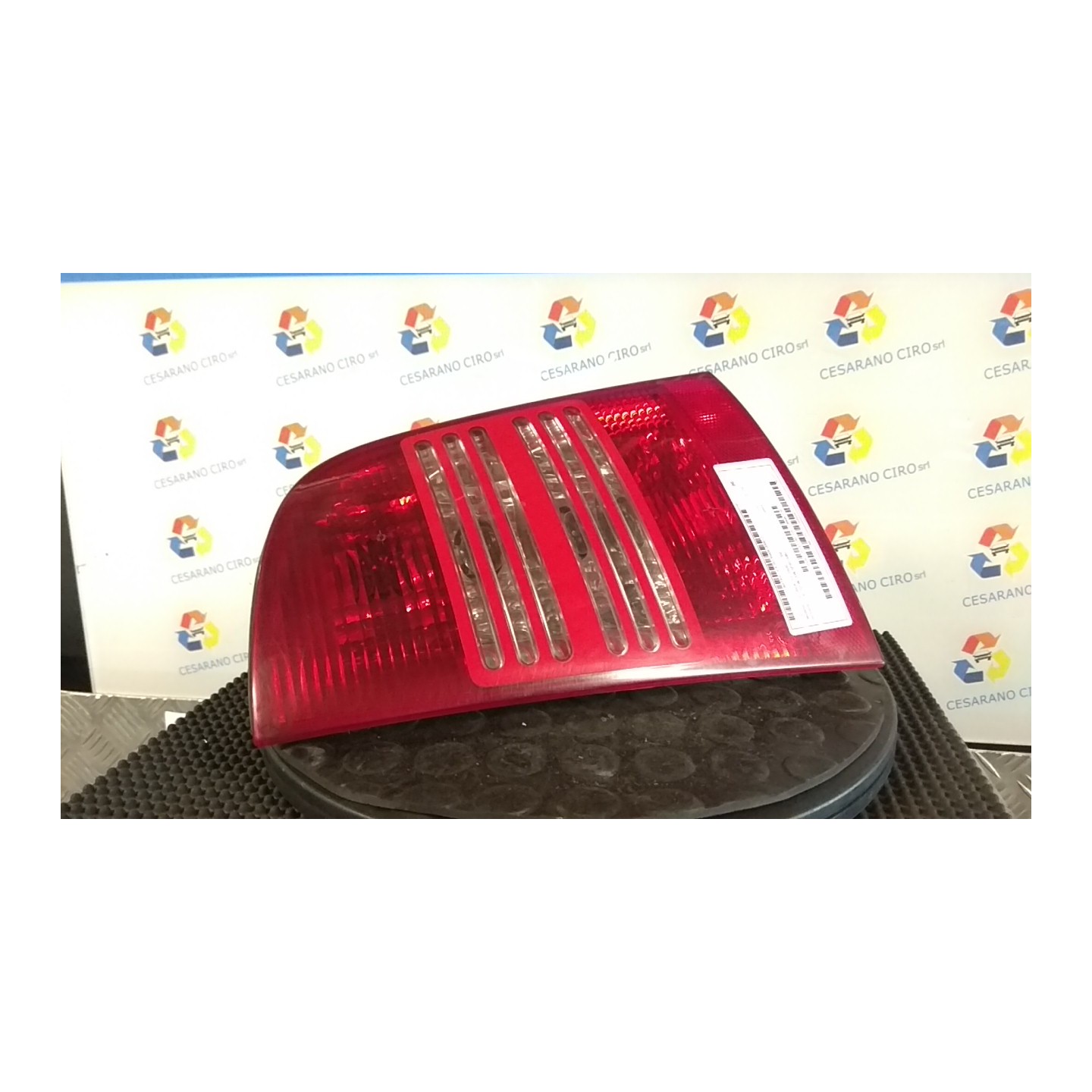 FANALE POST. 00- DX. 012 SKODA OCTAVIA (1U) (05/97-07/04) AVU 1U9945112B