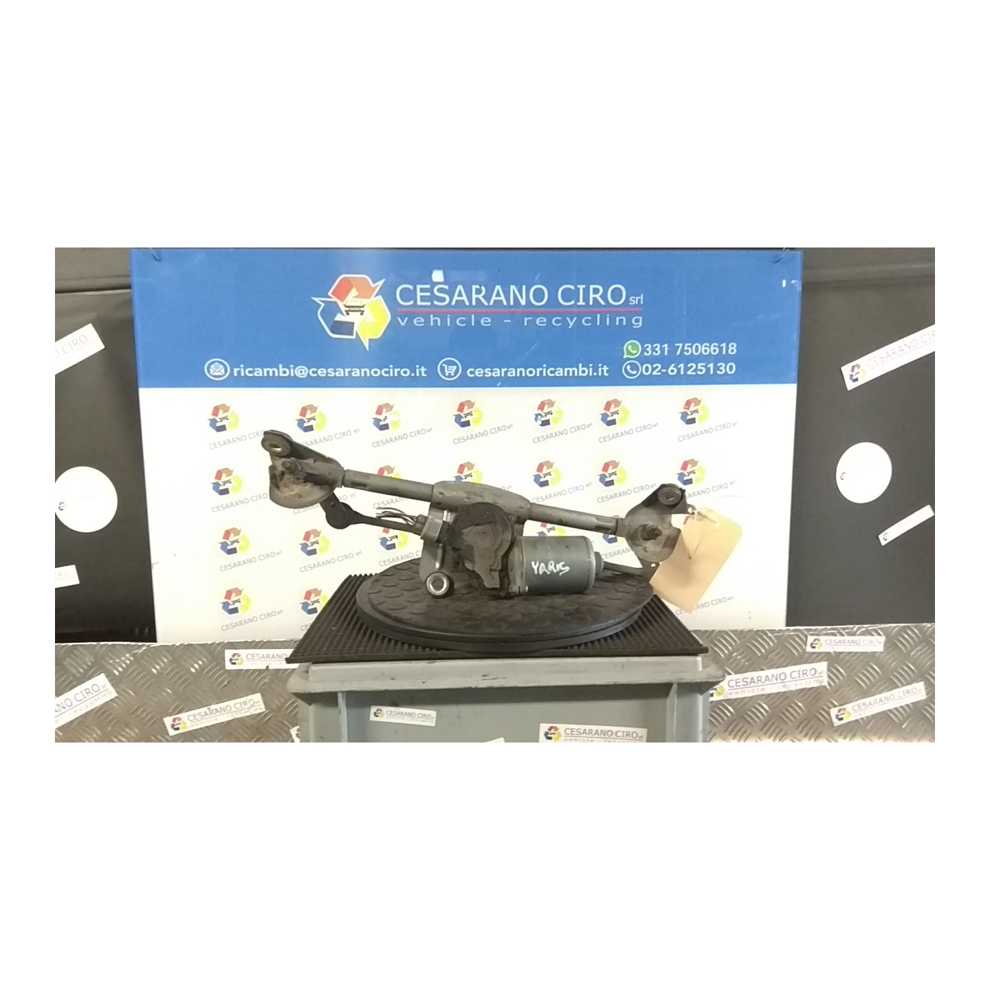 MOTORINO TERGIPARABREZZA 096 TOYOTA YARIS (10/01-11/05)     (FRP) 1SZFE 851100D020