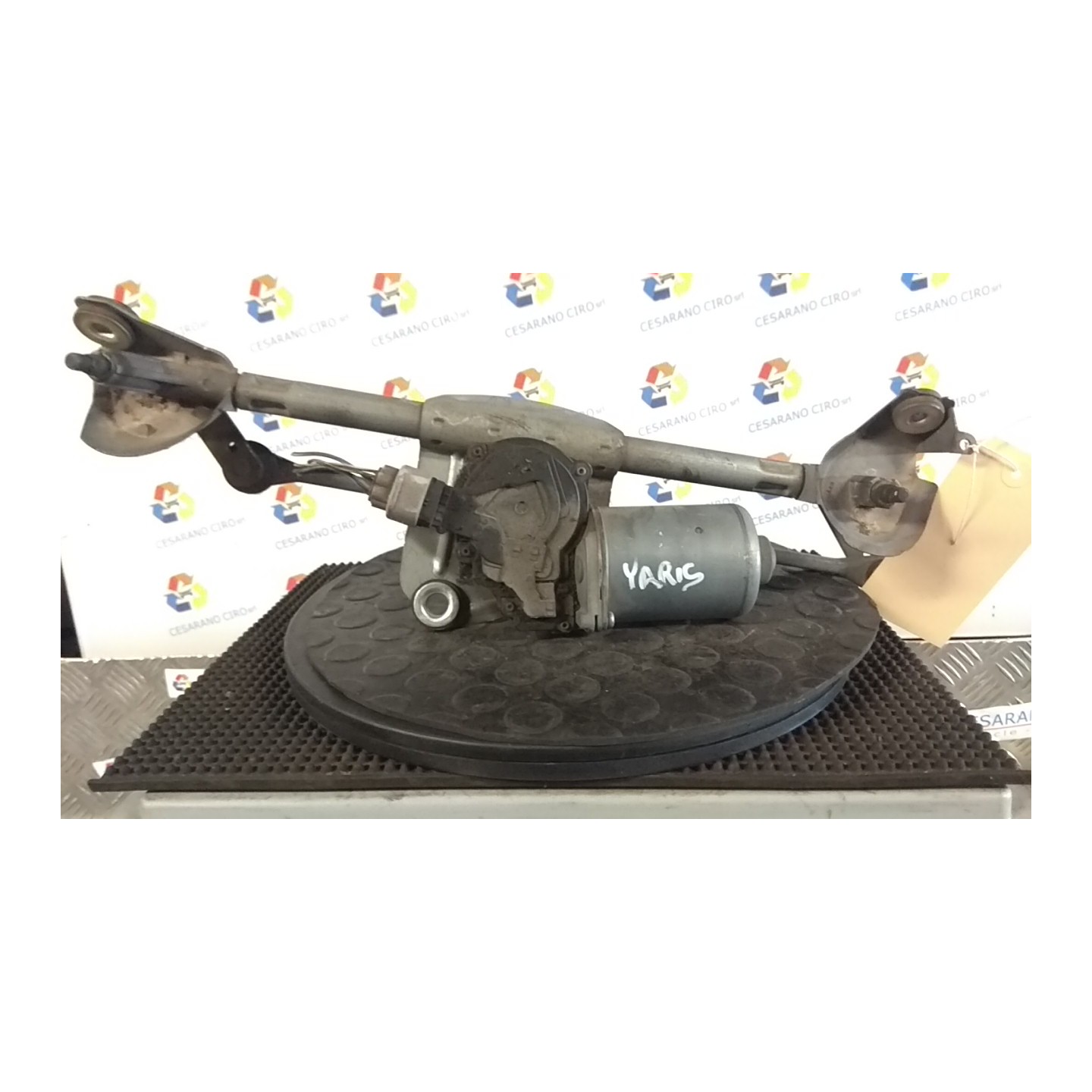 MOTORINO TERGIPARABREZZA 096 TOYOTA YARIS (10/01-11/05)     (FRP) 1SZFE 851100D020