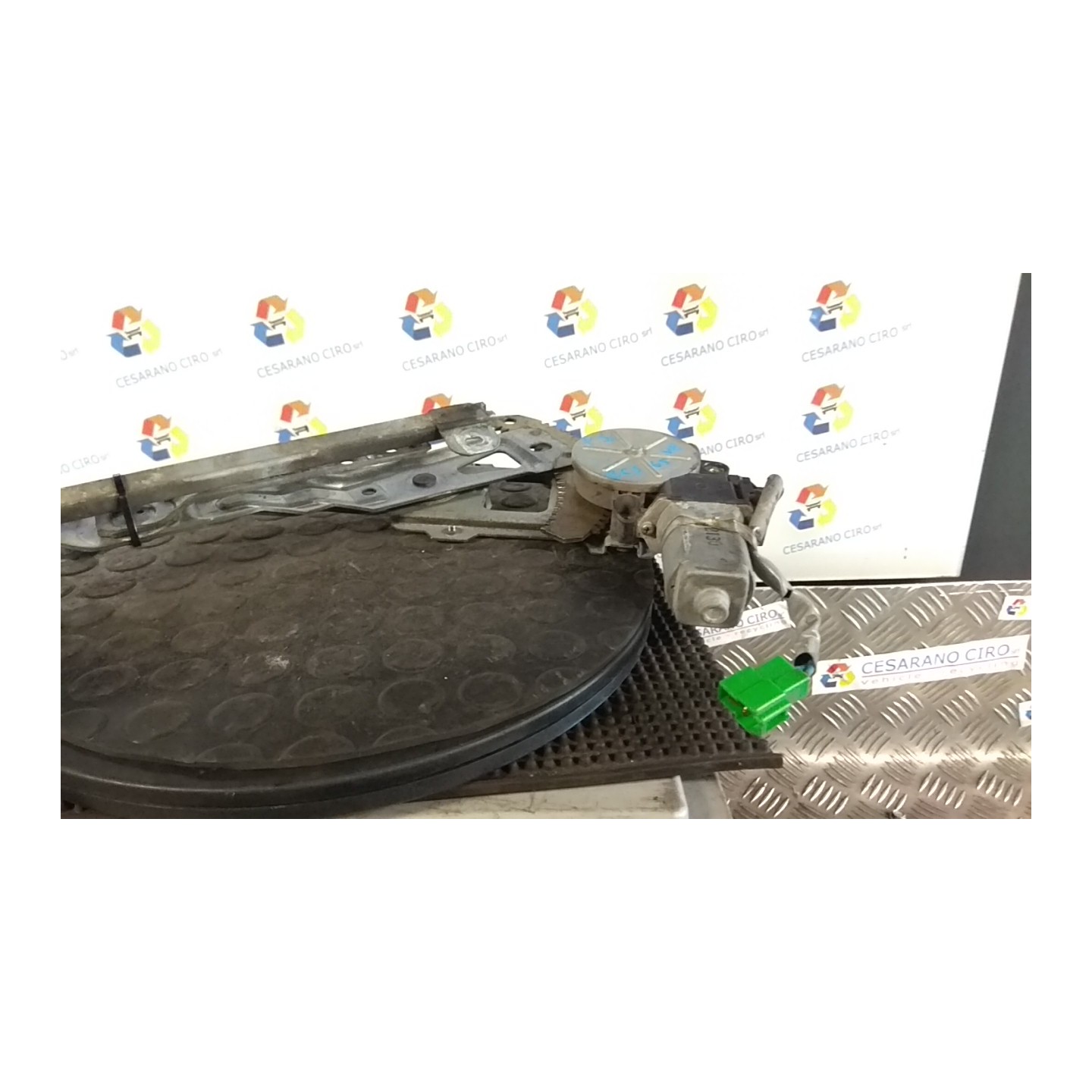 ALZACRISTALLO ELETTR. PORTA ANT. DX. 012 SUBARU IMPREZA 1A SERIE (07/94-12/00 EJ16 62112FA000