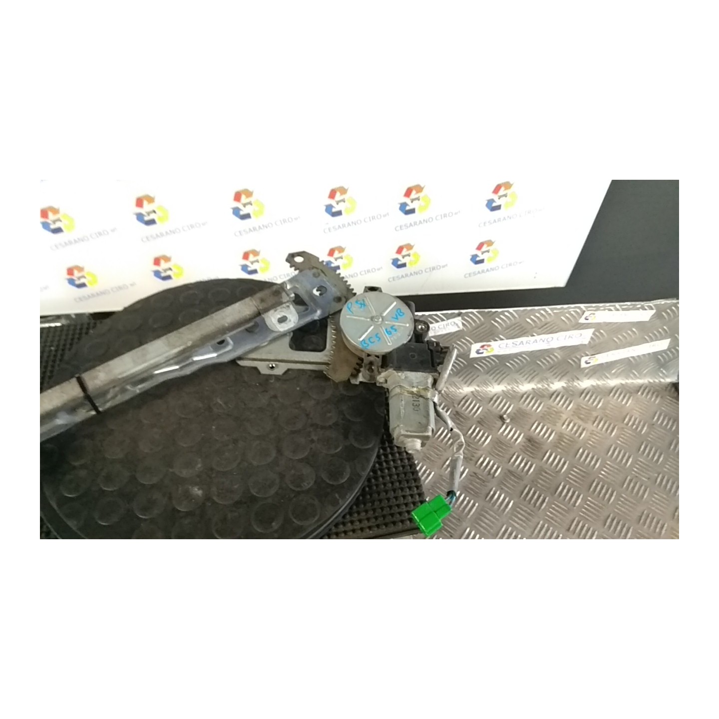 ALZACRISTALLO ELETTR. PORTA ANT. DX. 012 SUBARU IMPREZA 1A SERIE (07/94-12/00 EJ16 62112FA000