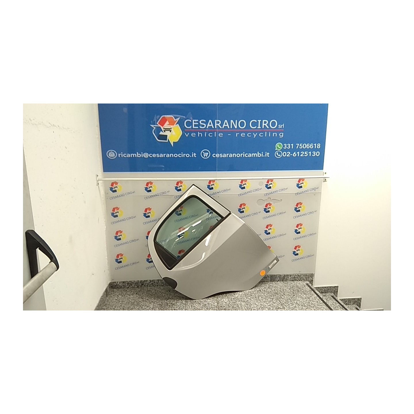 PORTA POST. DX. 046 DR DR1 (01/10-) SQR472 741080011