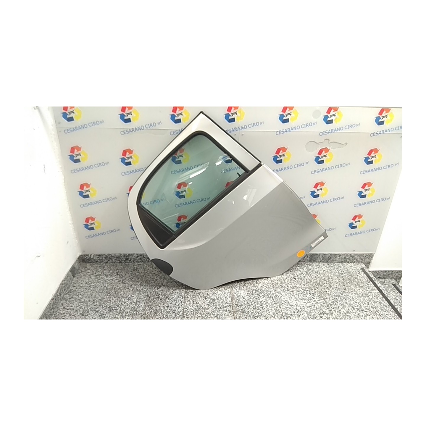 PORTA POST. DX. 046 DR DR1 (01/10-) SQR472 741080011