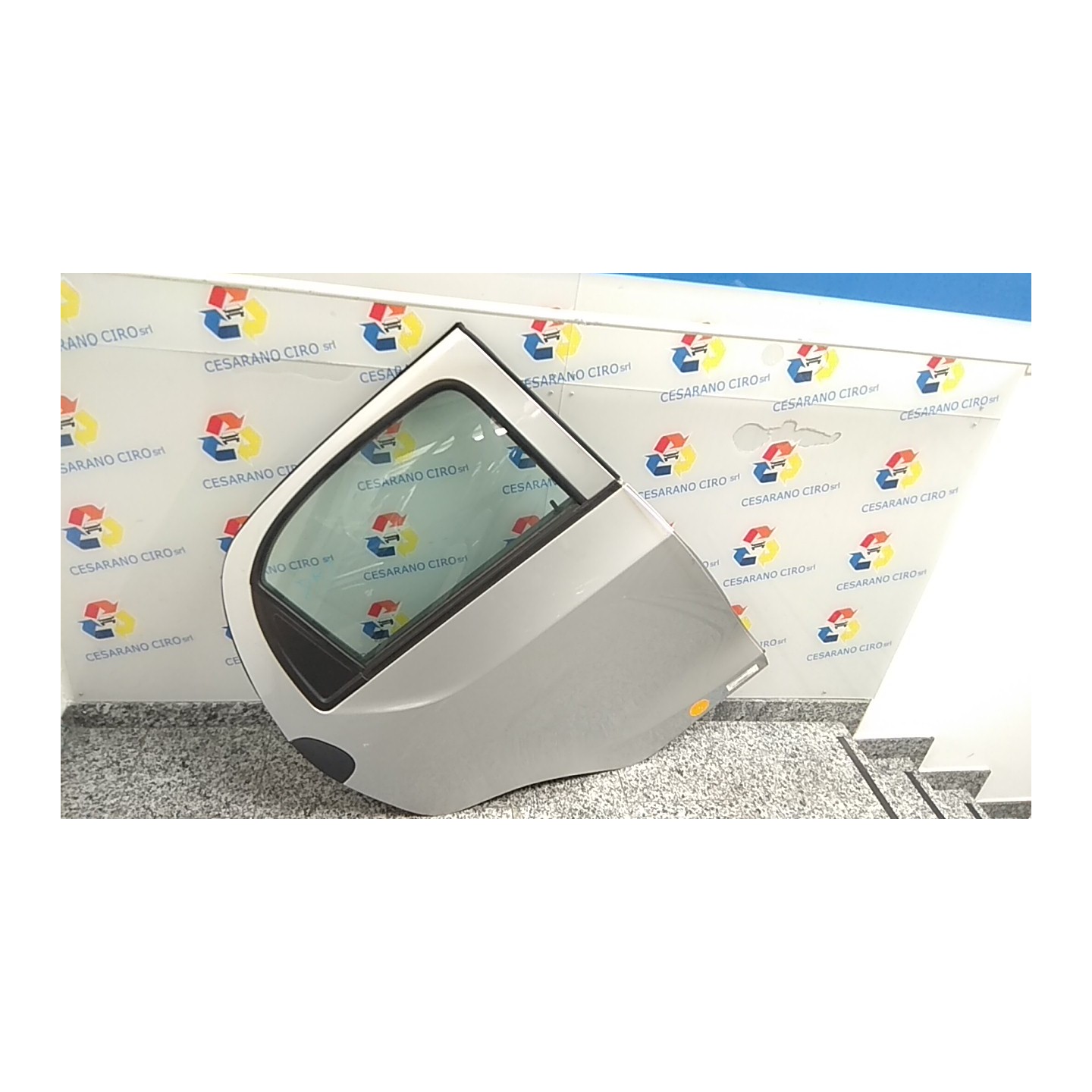 PORTA POST. DX. 046 DR DR1 (01/10-) SQR472 741080011