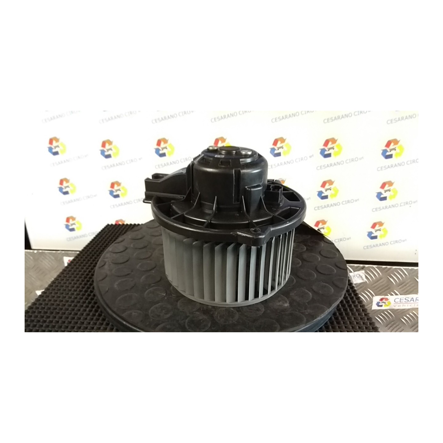 MOTORINO VENTILAZIONE ABITACOLO 041 TOYOTA AVENSIS (04/03-04/09) 1ADFTV 8710302080