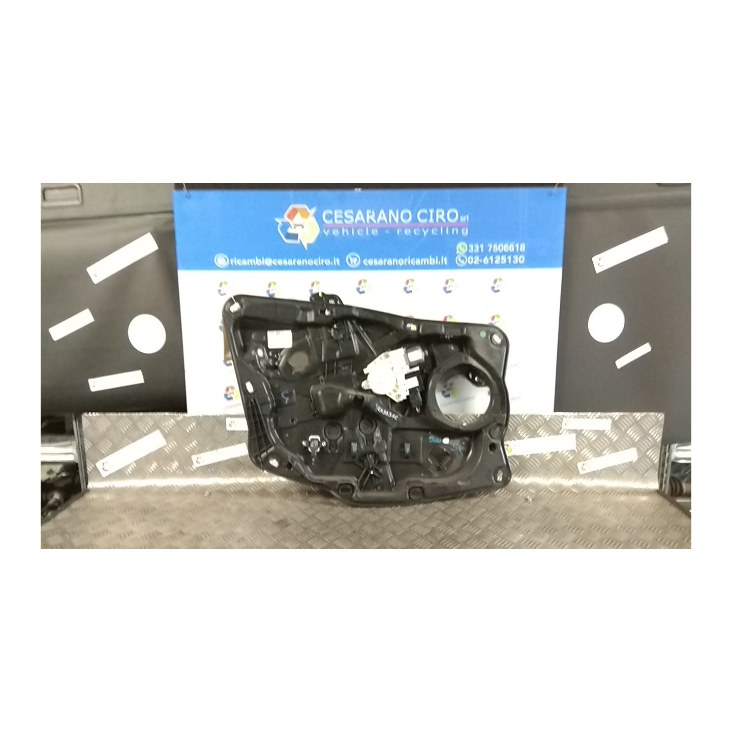 ALZACRISTALLO ELETTR. PORTA ANT. SX. 099 FIAT 500X (5F) (11/14-) 55263624 51960724