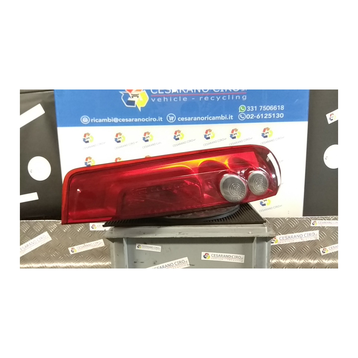 FANALE POST. DX. 102 FORD FIESTA (CBK) (12/05-12/08) F6JB 1432269