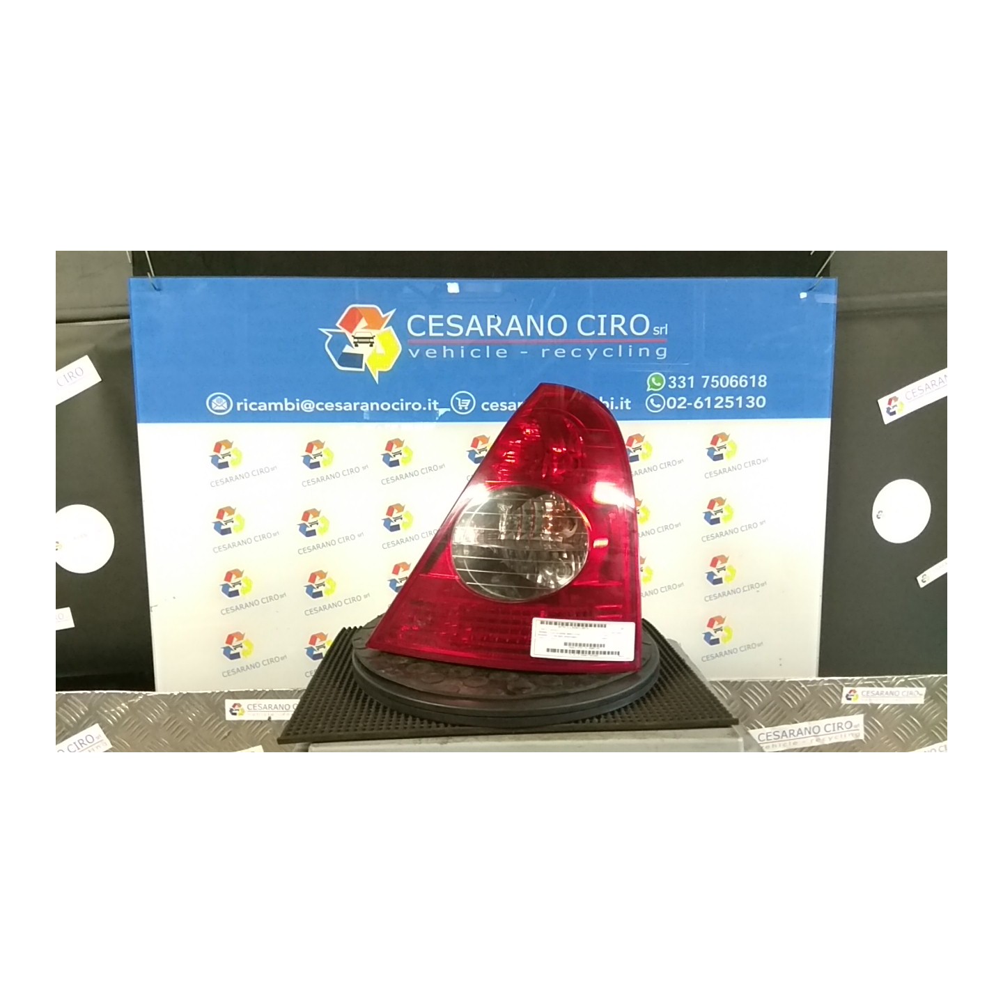 FANALE POST. DX. 124 RENAULT CLIO 2A SERIE (05/01-11/10) D4FB7 8200917487