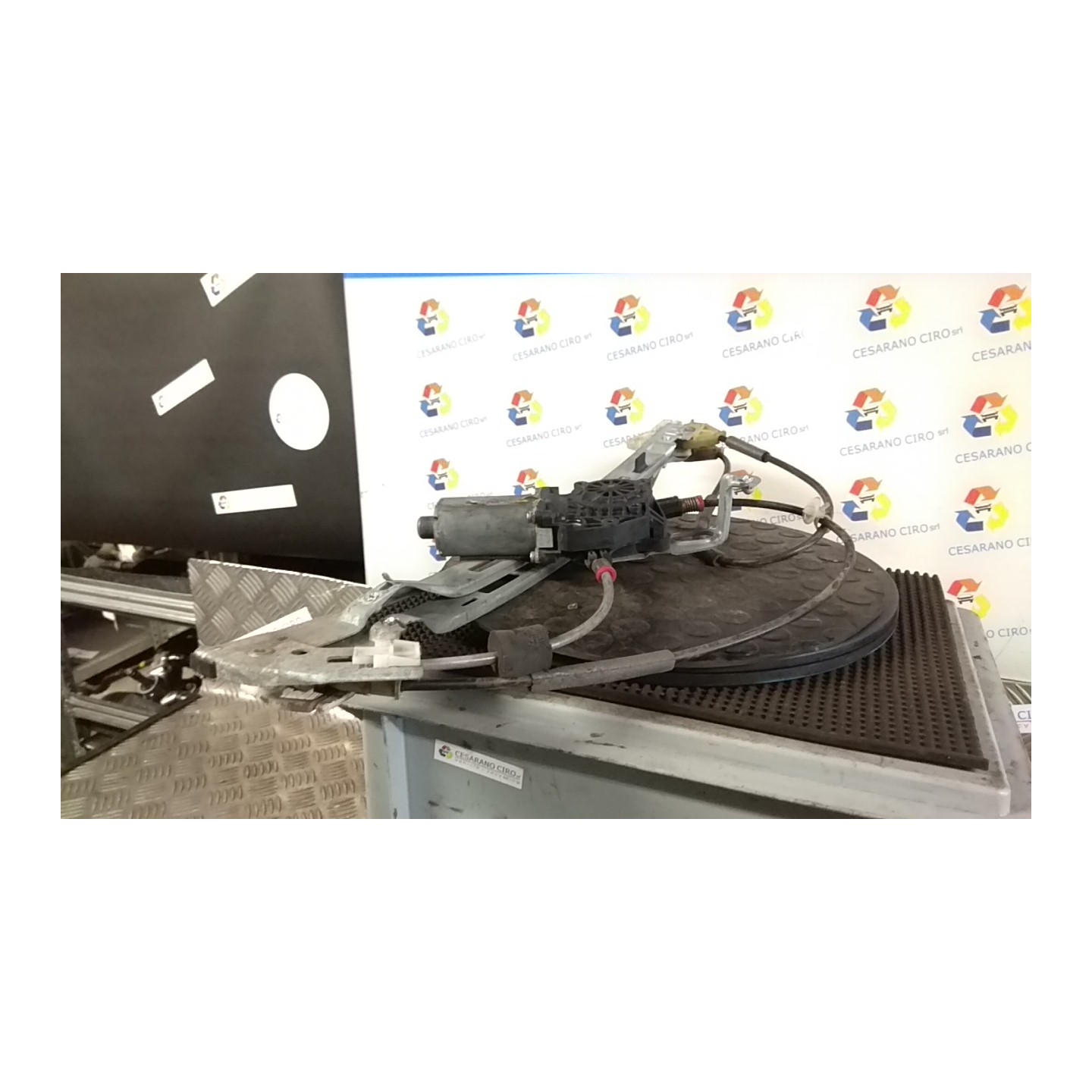 ALZACRISTALLO ELETTR. PORTA ANT. C/MOTORINO DX. 040 PEUGEOT 206 (09/98-06/09) 8HX 9222F8