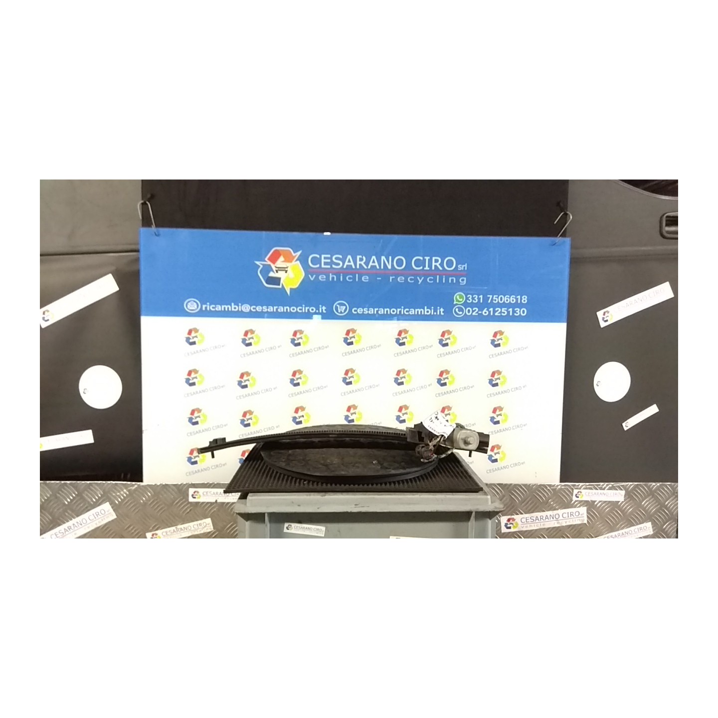 ALZACRISTALLO ELETTR. PORTA POST. DX. 044 CHRYSLER PT CRUISER (05/00-10/05) 664 K05017812AC