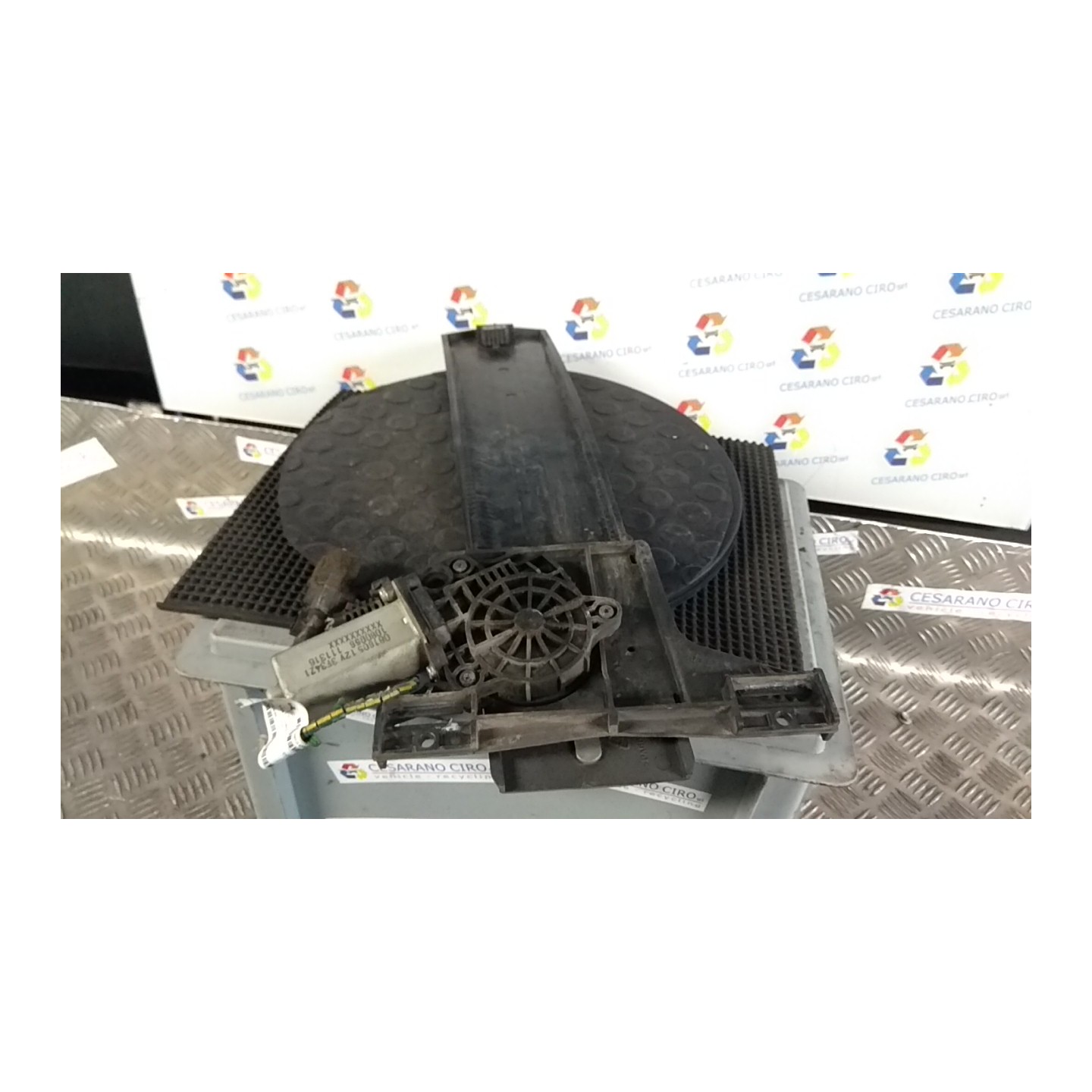 ALZACRISTALLO ELETTR. PORTA POST. DX. 044 CHRYSLER PT CRUISER (05/00-10/05) 664 K05017812AC