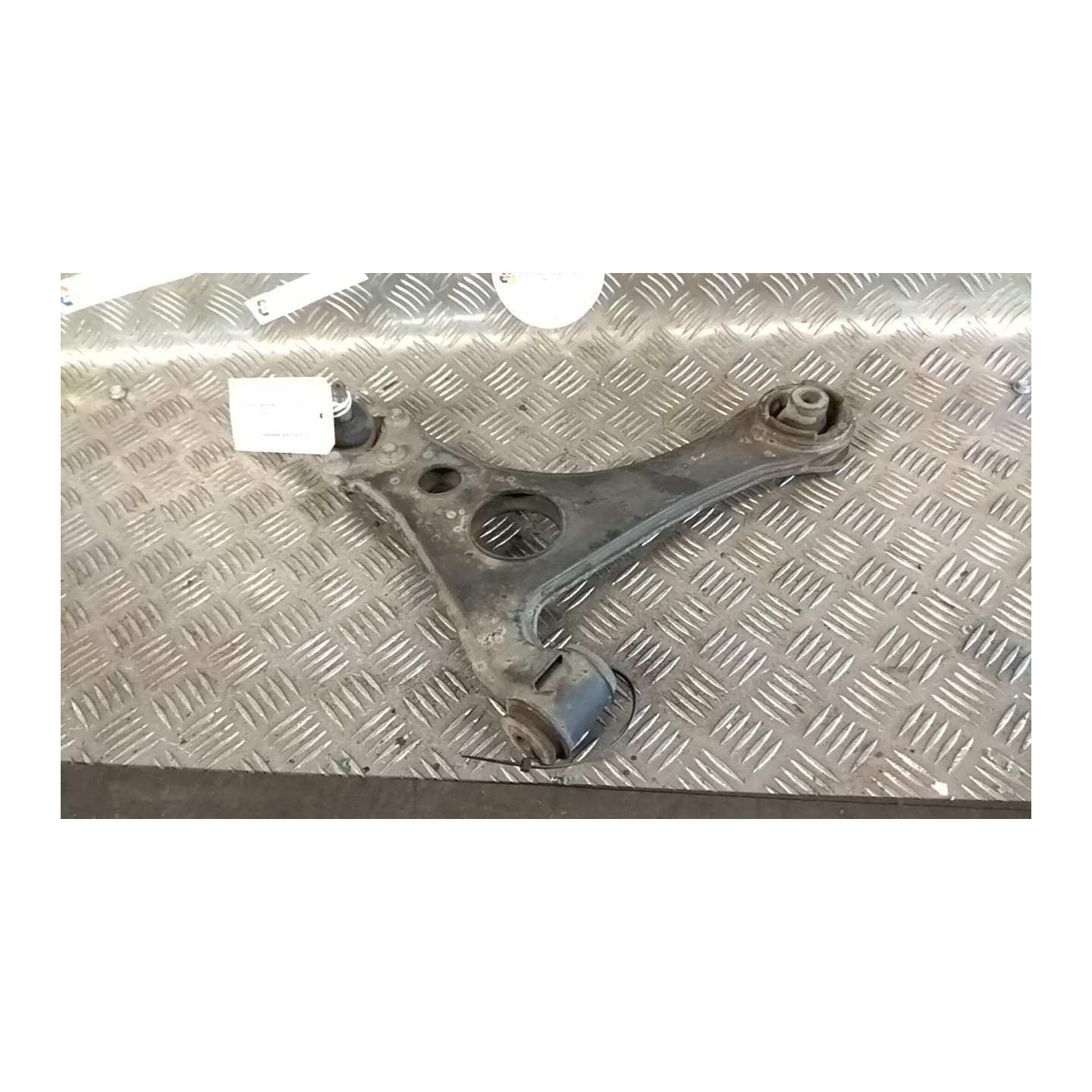 BRACCIO OSCILLANTE INF. SOSP. ANT. SX. 091 MERCEDES-BENZ CLASSE A (W168) (10/97-02/01) 668940 A1683302307