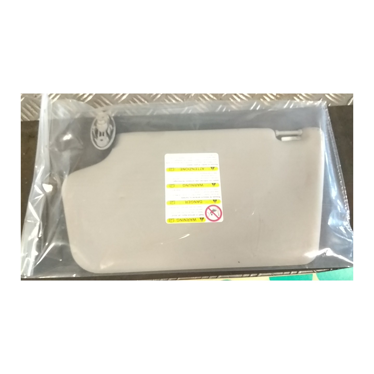 ALETTA PARASOLE PARABREZZA GRIGIO DX. 090 MAZDA MAZDA 2 1A SERIE (02/03-08/07 FUJA DD106927094