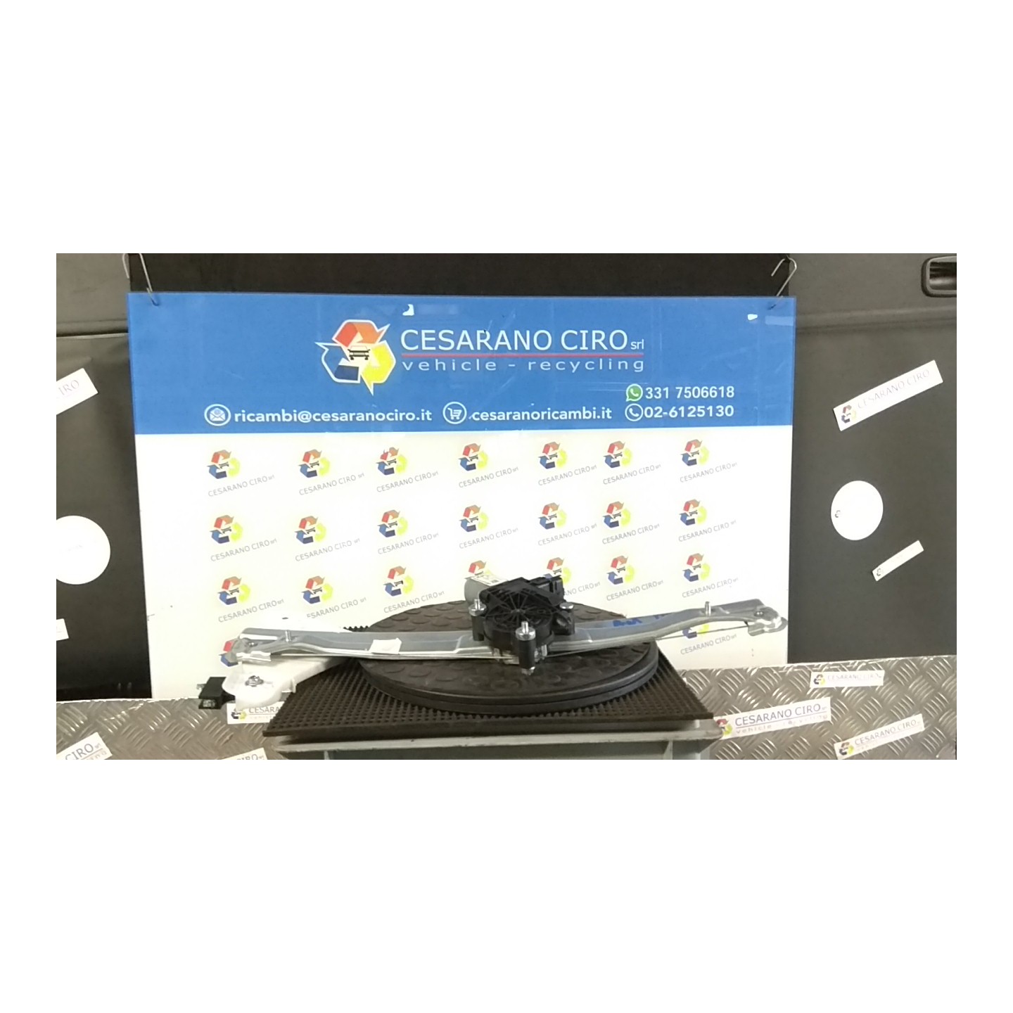 ALZACRISTALLO ELETTR. PORTA ANT. DX. 164 HYUNDAI TUCSON PLUG-IN (04/21-) G4FT 82404N7000