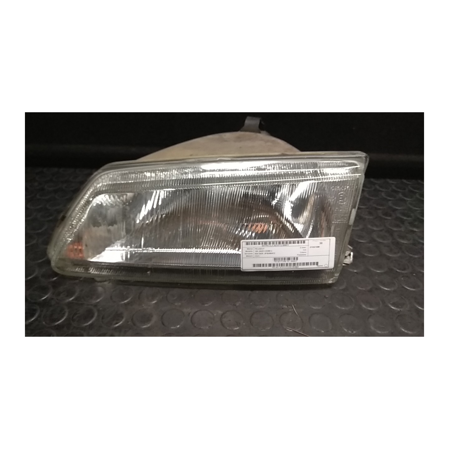 PROIETTORE SX. 011 PEUGEOT 106 (09/91-03/96) CDZ 6204C7