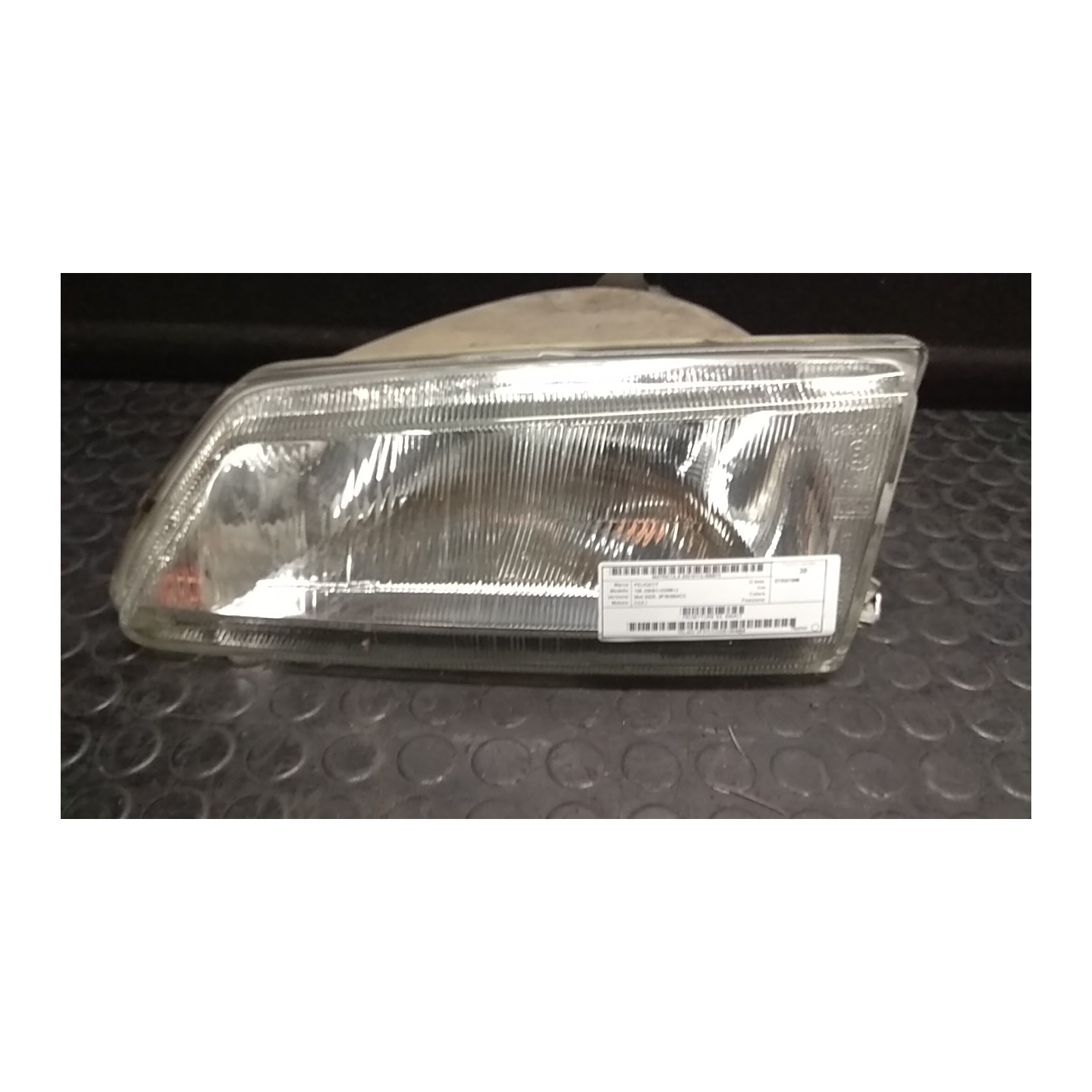 PROIETTORE SX. 011 PEUGEOT 106 (09/91-03/96) CDZ 6204C7