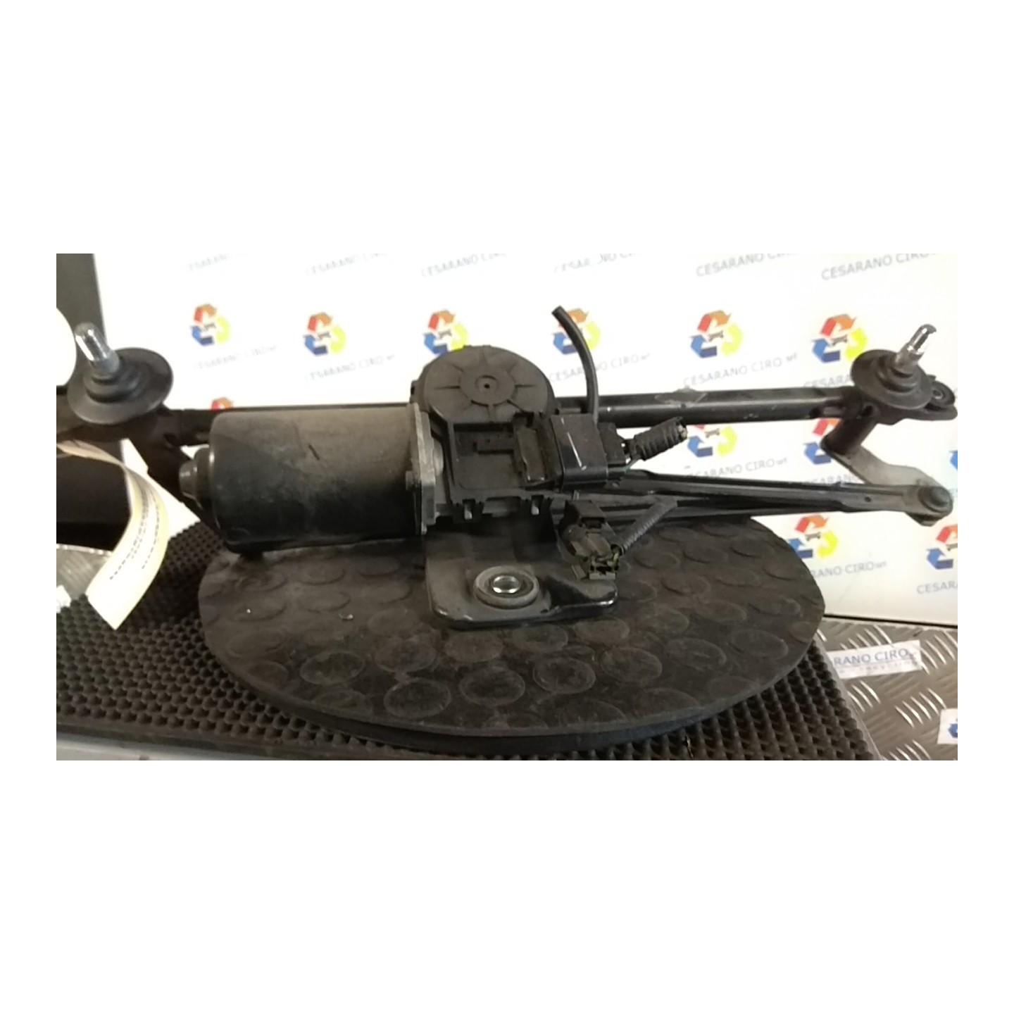 MECCANISMO TERGIPARABREZZA CON MOTORINO 132 KIA SPORTAGE 2A SERIE (10/04-05/11 G4GC 981001F000