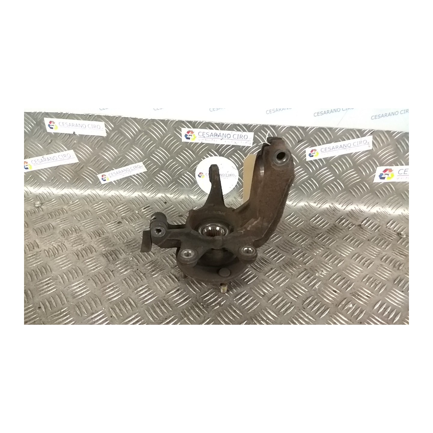 MONTANTE SOSP. ANT. C/CUSCINETTO SX. 112 MAZDA MAZDA 2 1A SERIE (02/03-08/07 F6JB DD593303X