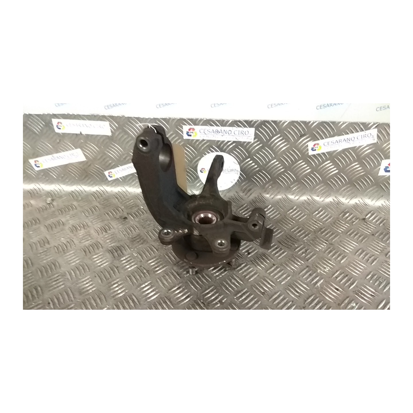 MONTANTE SOSP. ANT. C/CUSCINETTO DX. 113 MAZDA MAZDA 2 1A SERIE (02/03-08/07 F6JB DD593302X