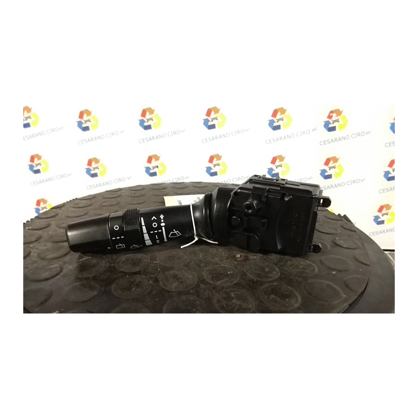 BLOCCO COMANDI TERGICRISTALLI 099 KIA VENGA (01/10-) D4FC 934202K560