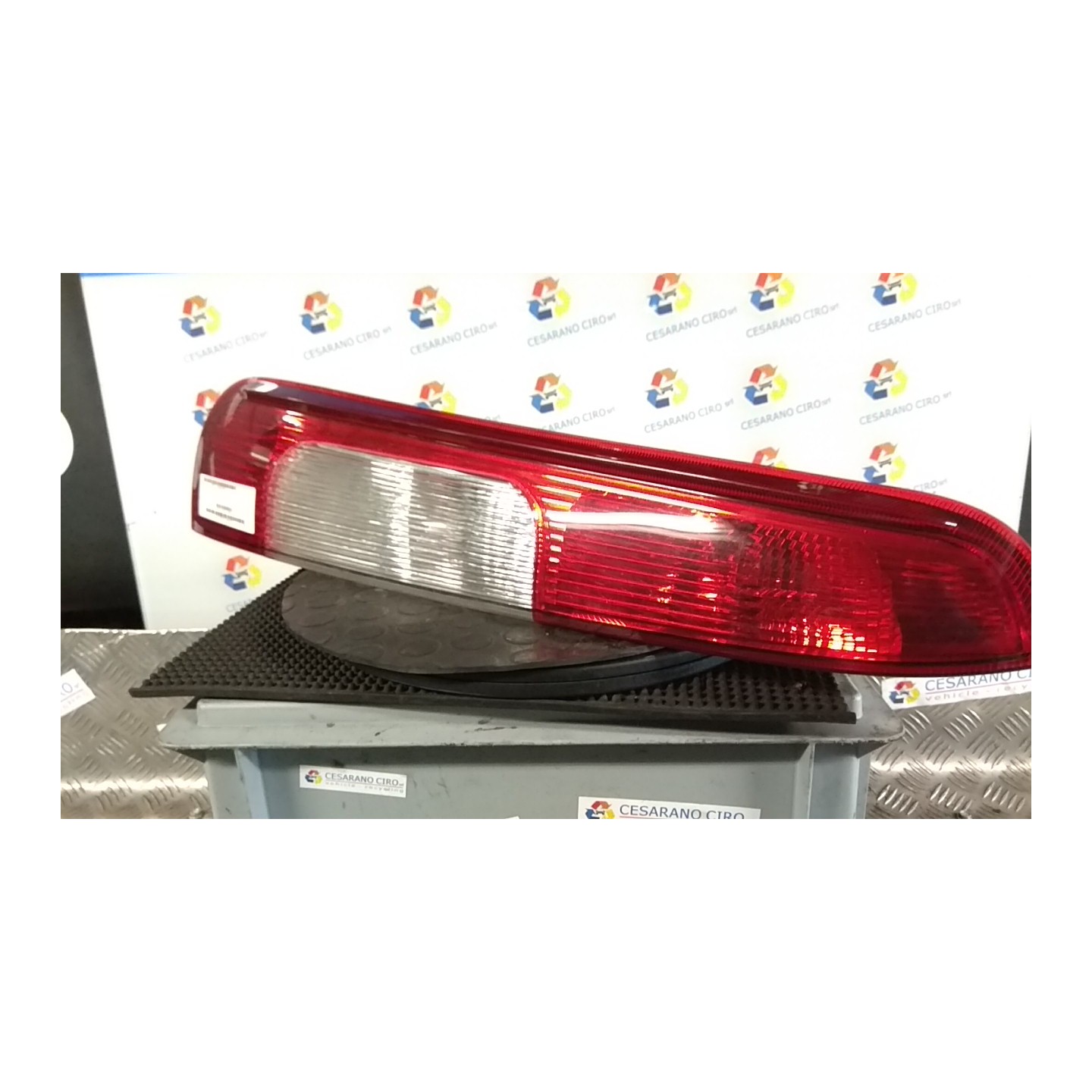 FANALE POST. SX. 183 FORD FOCUS C-MAX (CAP) (10/03-12/08 G8DB 1347455