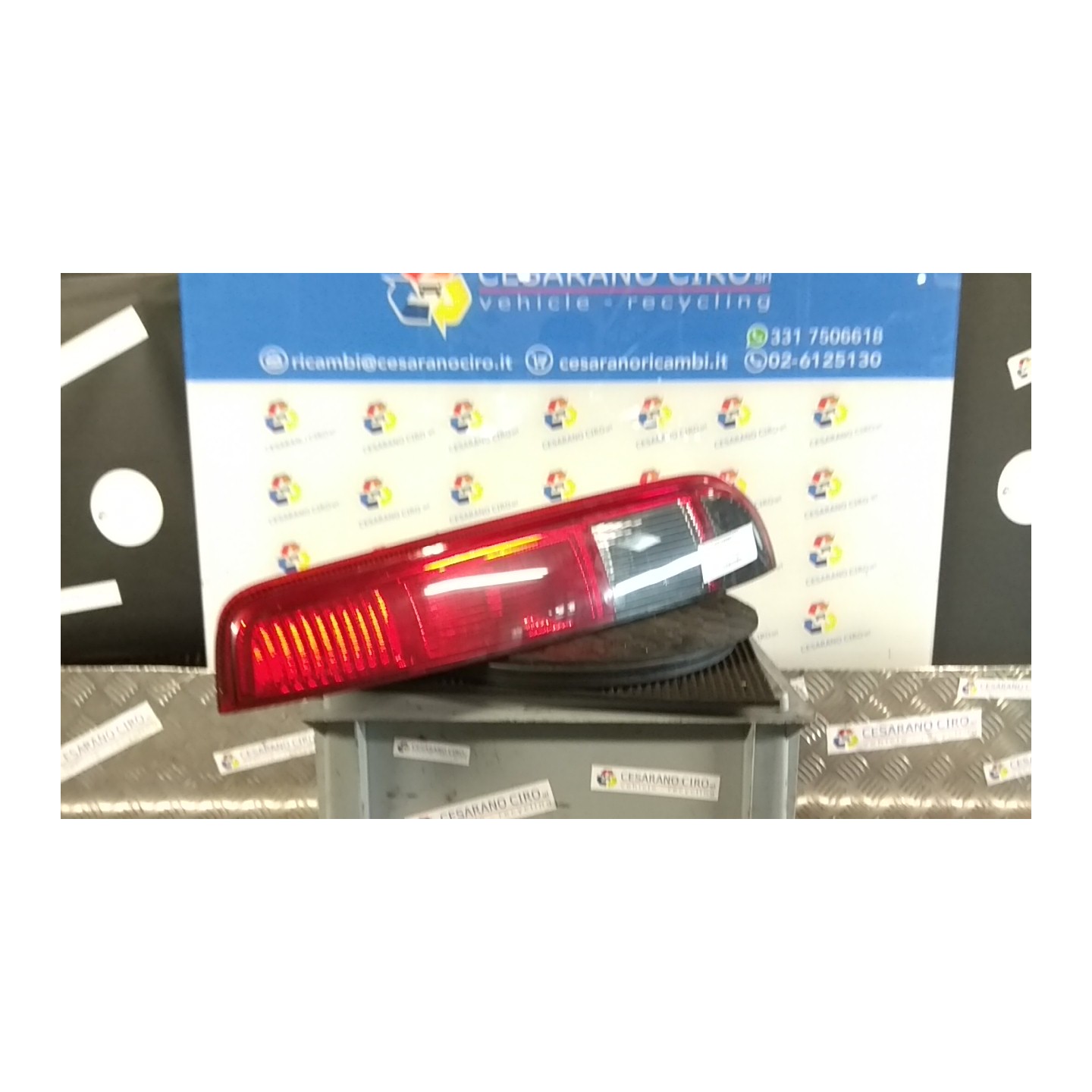 FANALE POST. DX. 233 FORD FOCUS (CAP) (11/04-06/08) HXDA 1420466