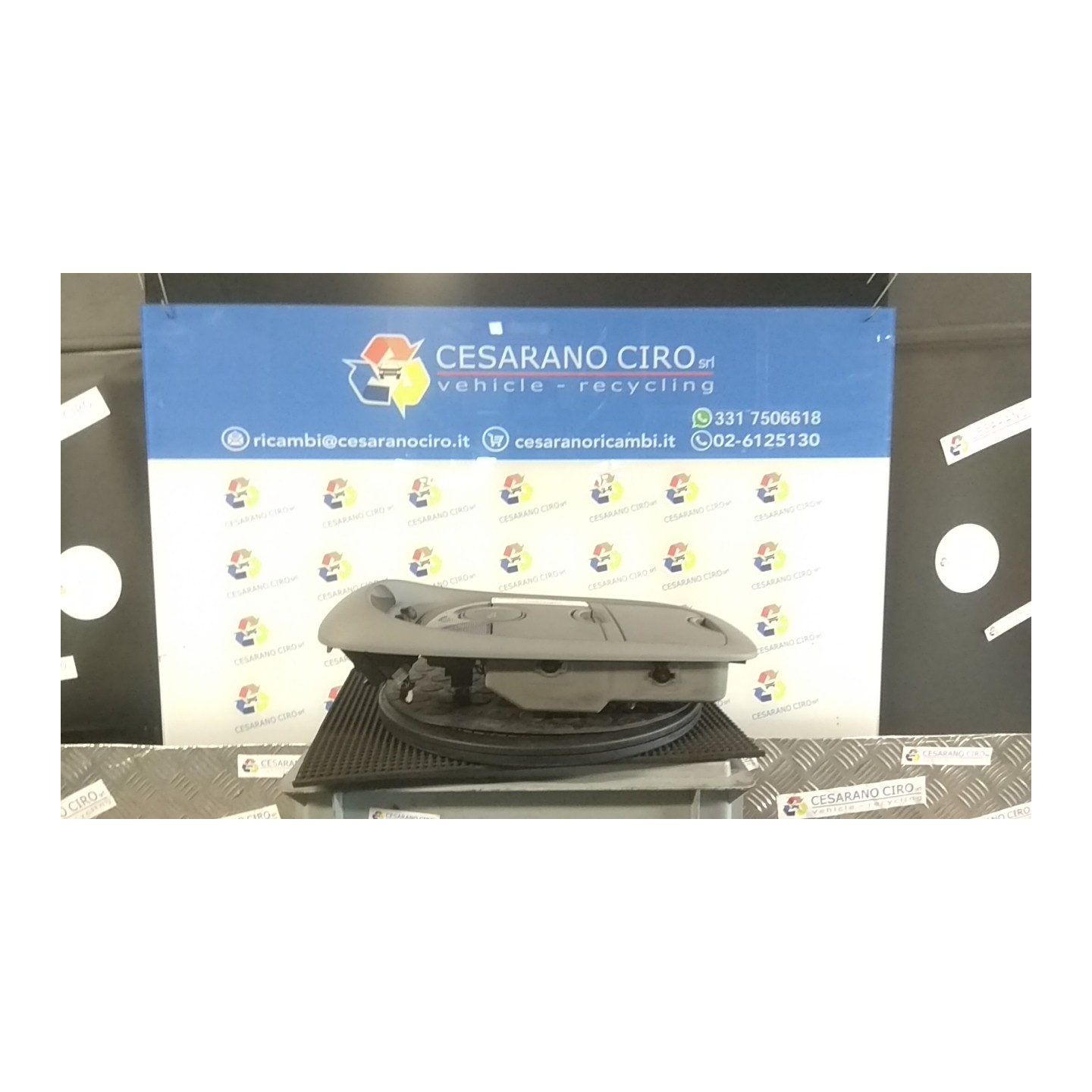 LUCE CORTESIA ANT. TETTO 080 KIA SORENTO 1A SERIE (08/06-11/09 D4CB 928003E021CY