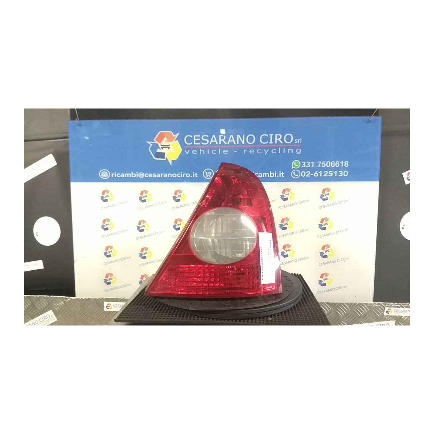 FANALE POST. DX. 011 RENAULT CLIO 2A SERIE (05/01-11/10) D4FG7 8200917487