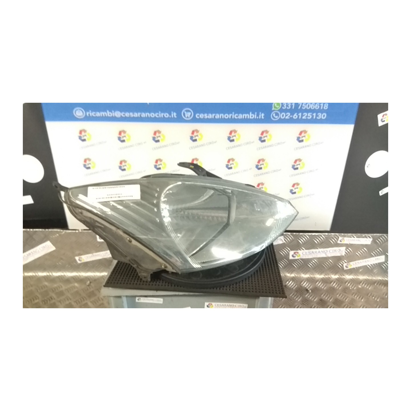 PROIETTORE C/REGOLAZ. MANUALE FARI DX. 144 FORD FOCUS (CAK) (10/98-03/02) FYDA 1152096