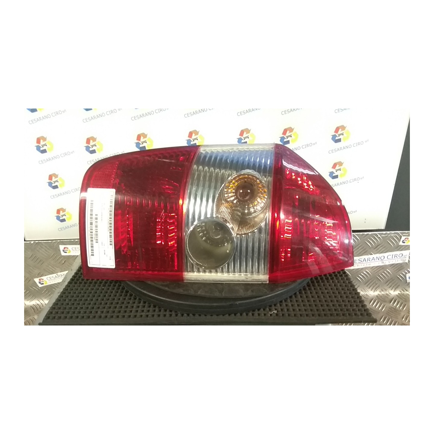 FANALE POST. SX. 030 DR DR5 (12/07-) SQR481F 733010054