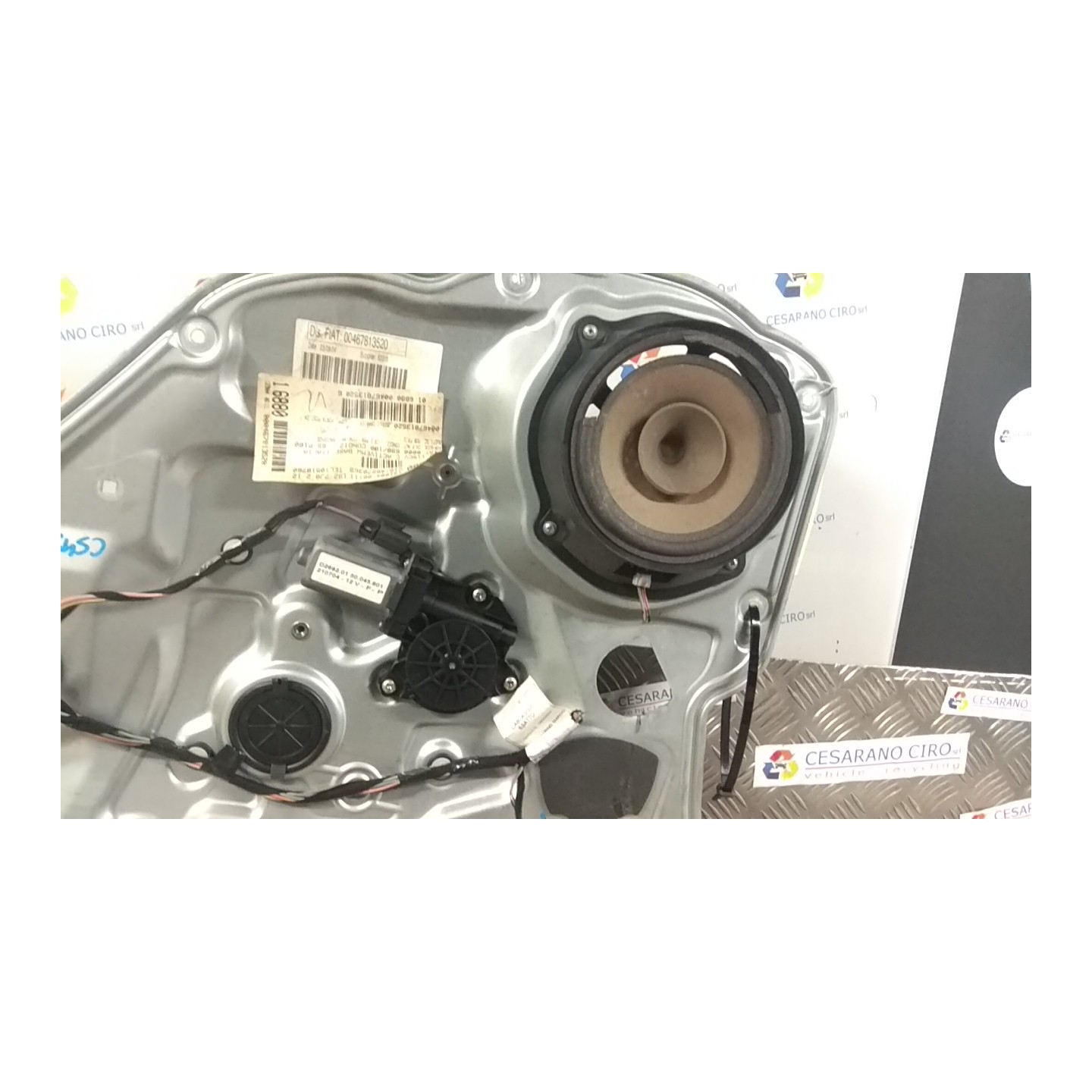 ALZACRISTALLO ELETTR. PORTA POST. C/INTELAIATURA INT.PORTA DX. 062 FIAT STILO (2C) (09/01-11/03) 192A1000 46831656
