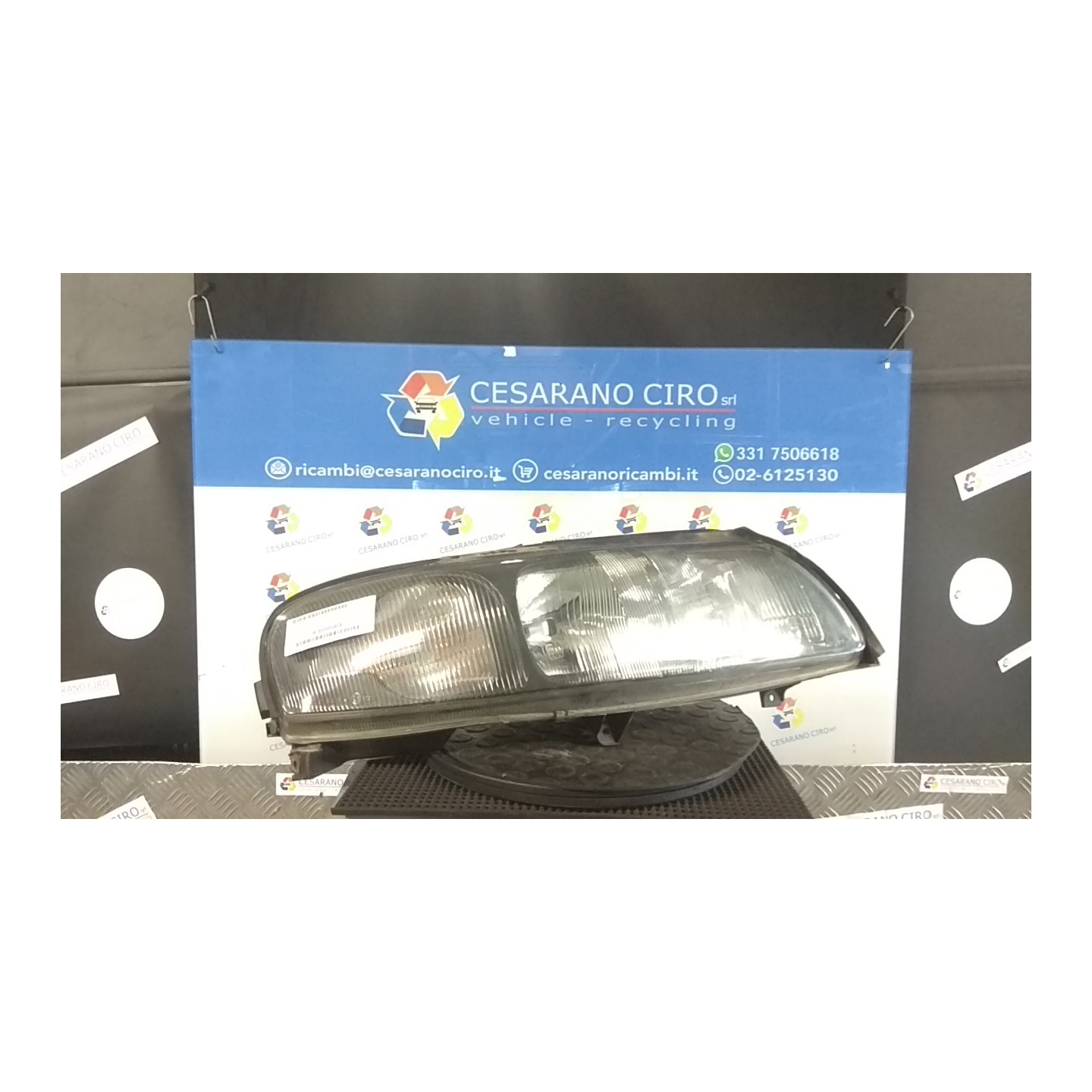 PROIETTORE DX. 077 VOLVO V70/XC70 (01/00-10/07) D5244T 30655906