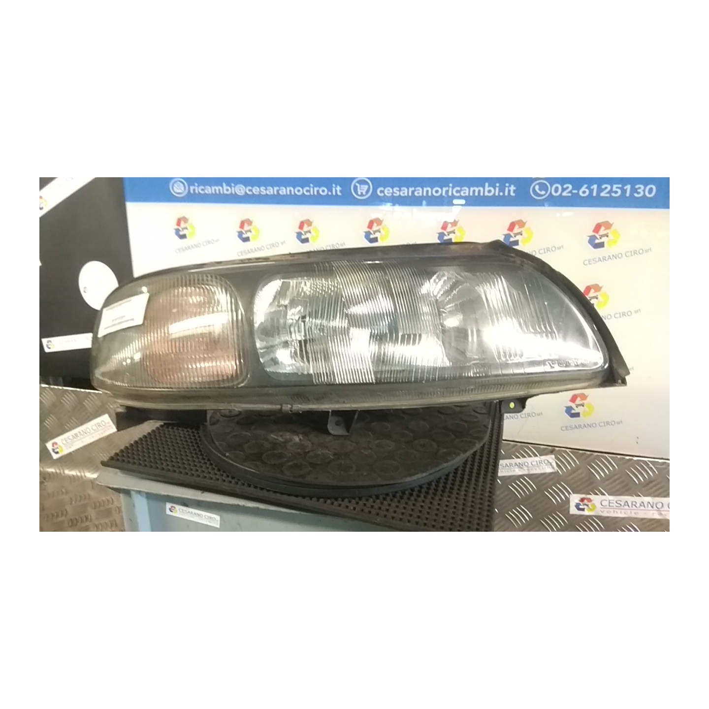 PROIETTORE DX. 077 VOLVO V70/XC70 (01/00-10/07) D5244T 30655906