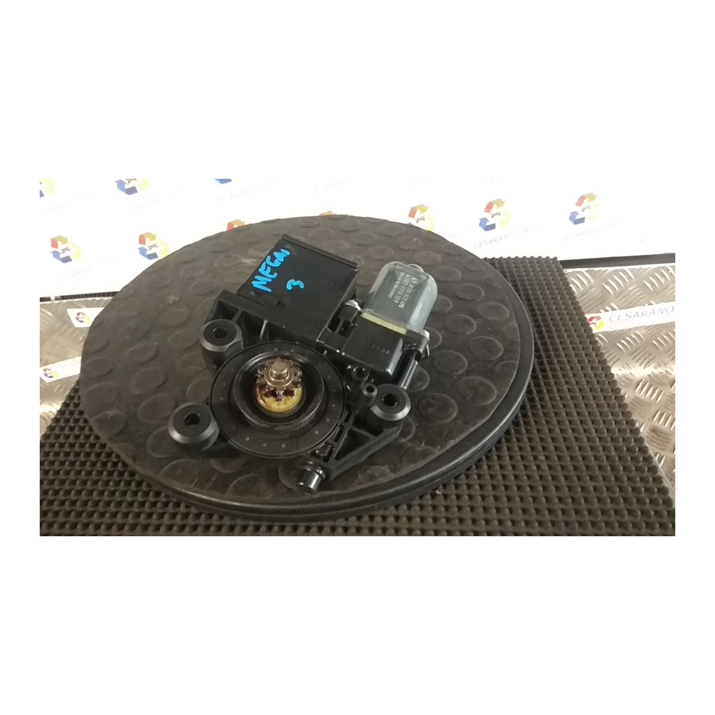 MOTORINO ALZACRISTALLO PORTA ANT. DX. 001 RENAULT MEGANE 3A SERIE (10/08-) K9KJ8 807301396R