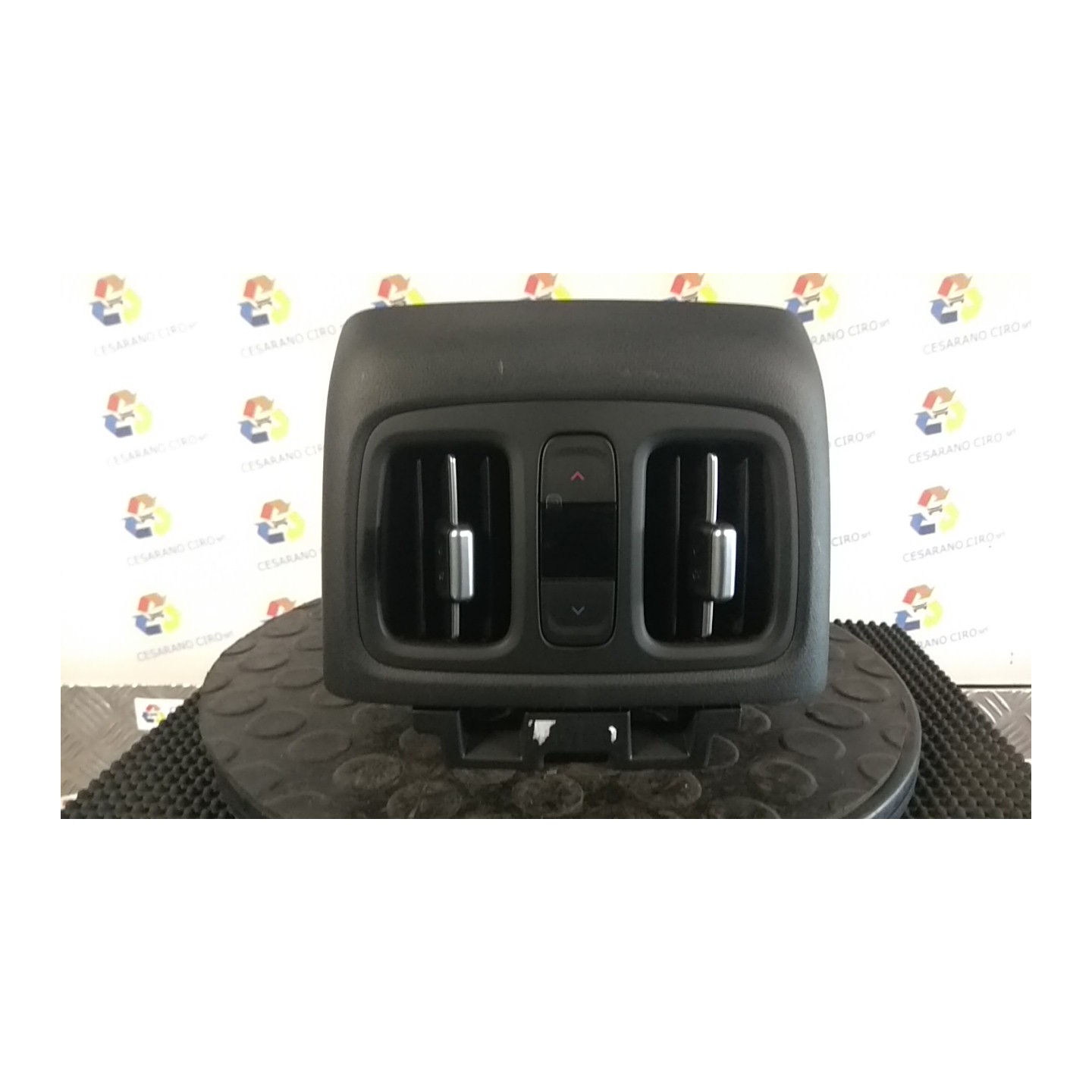 BOCCHETTA ARIA POST. CONSOLLE CENTR. 039 HYUNDAI TUCSON (12/20-) G4FU 97040N7000NNB