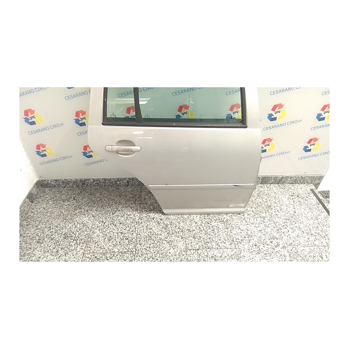 PORTA POST. DX. 146 VOLKSWAGEN GOLF (1J) (09/97-03/06) AJM 1J9833056E