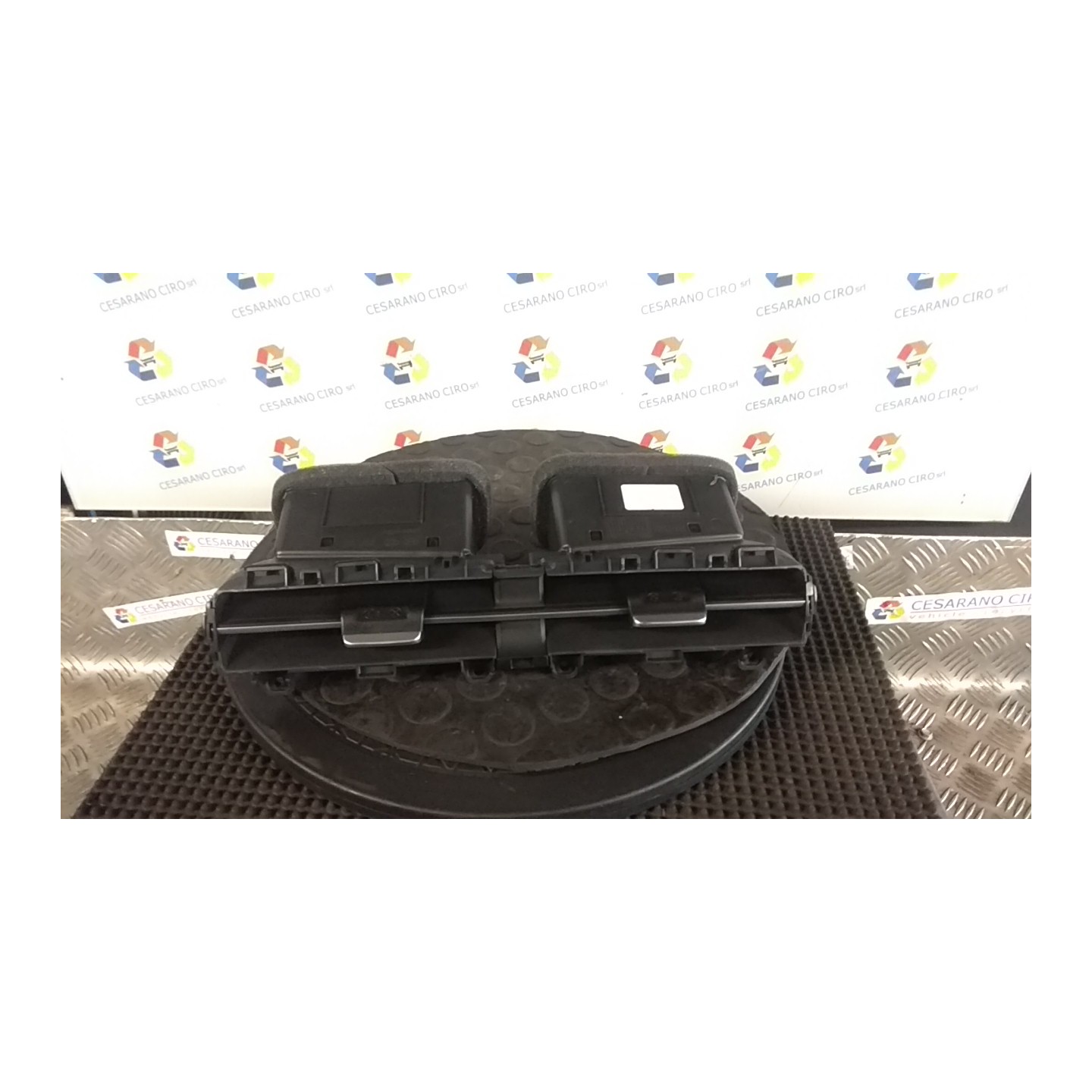 BOCCHETTA ARIA CENTR. CRUSCOTTO 011 HYUNDAI TUCSON PLUG-IN (04/21-) G4FT 97410N7000NNB