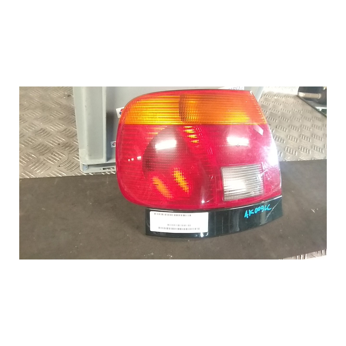 FANALE POST. SX. 031 AUDI A4 (8D) (10/94-12/00) ADR 8D0945095G