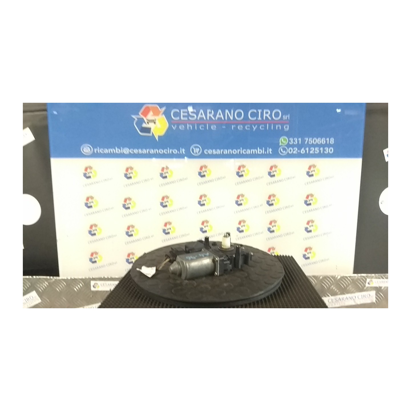 MOTORINO ALZACRISTALLO PORTA POST. SX. 036 AUDI A4 (8D) (10/94-12/00) ADR 8D0959801G