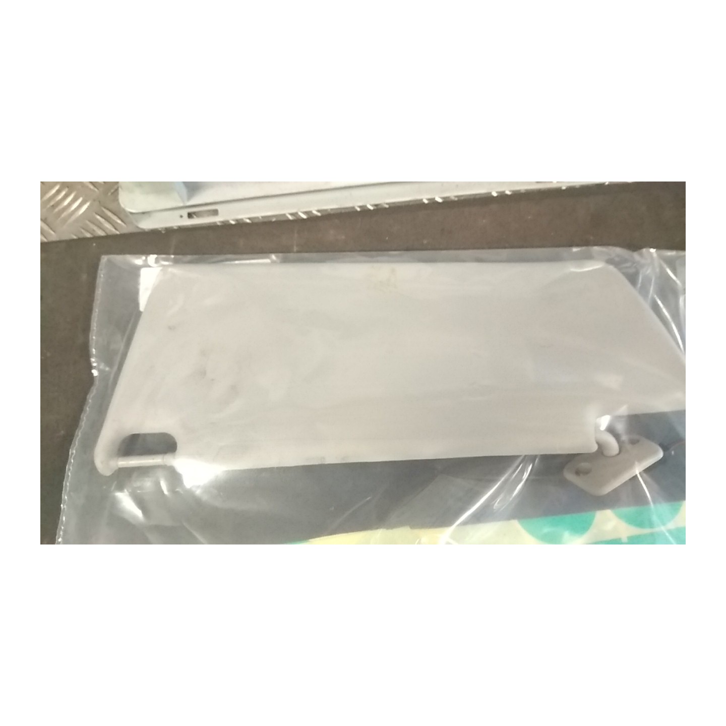 ALETTA PARASOLE PARABREZZA DX. 098 OPEL ZAFIRA (A05) (06/05-) Z19DT 13234247