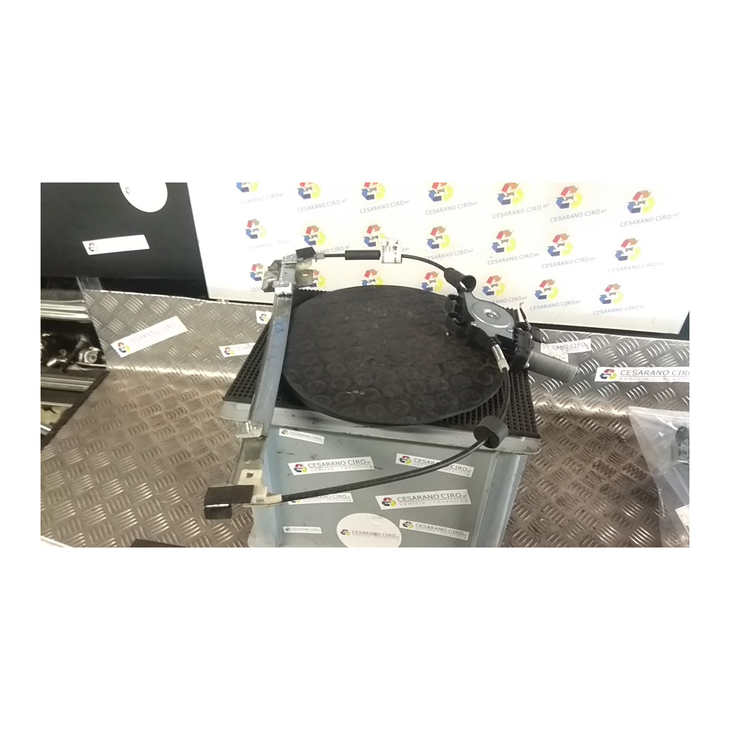 ALZACRISTALLO ELETTR. PORTA ANT. CON MOTORINO DX. 109 FIAT 600 (1E) (07/05-12/11) 187A1000 46512241
