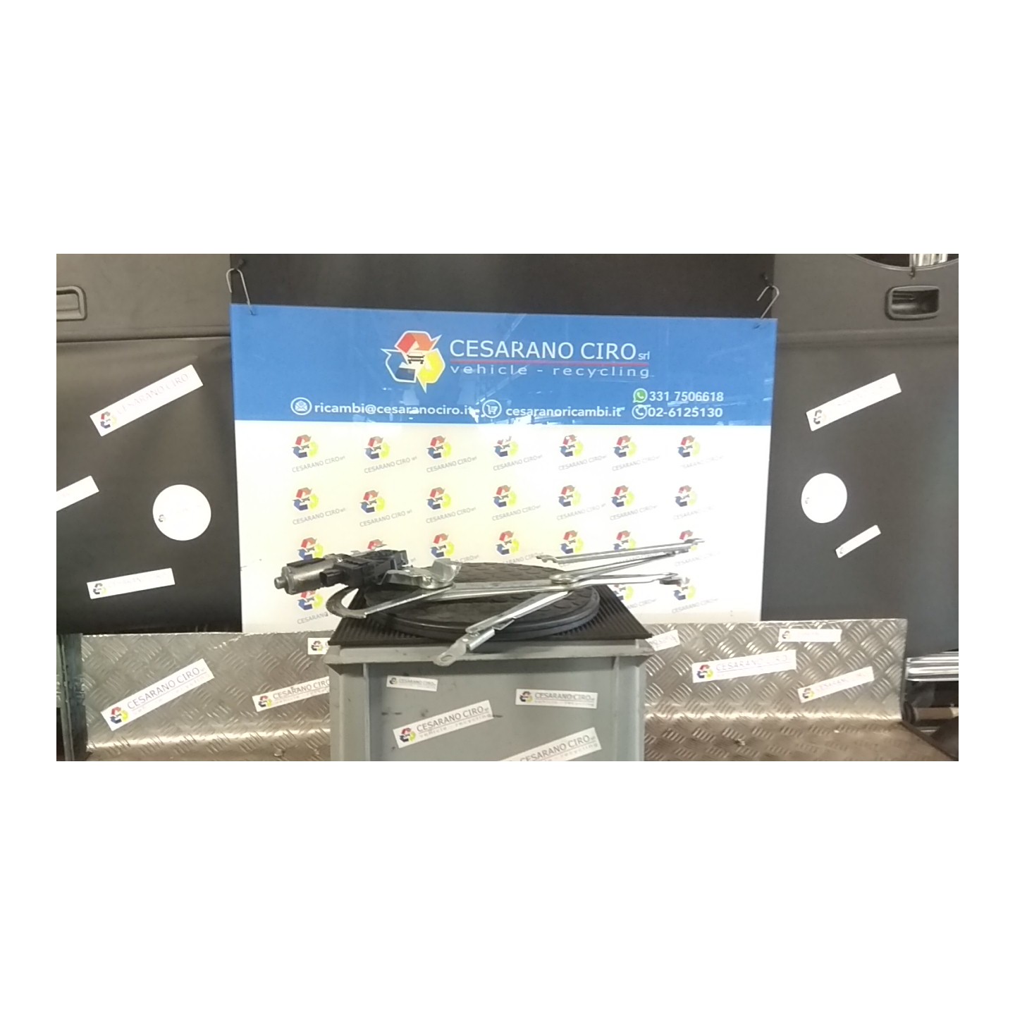 ALZACRISTALLO ELETTR. PORTA ANT. DX. 130 OPEL ZAFIRA (A05) (06/05-) Z19DT 93184843