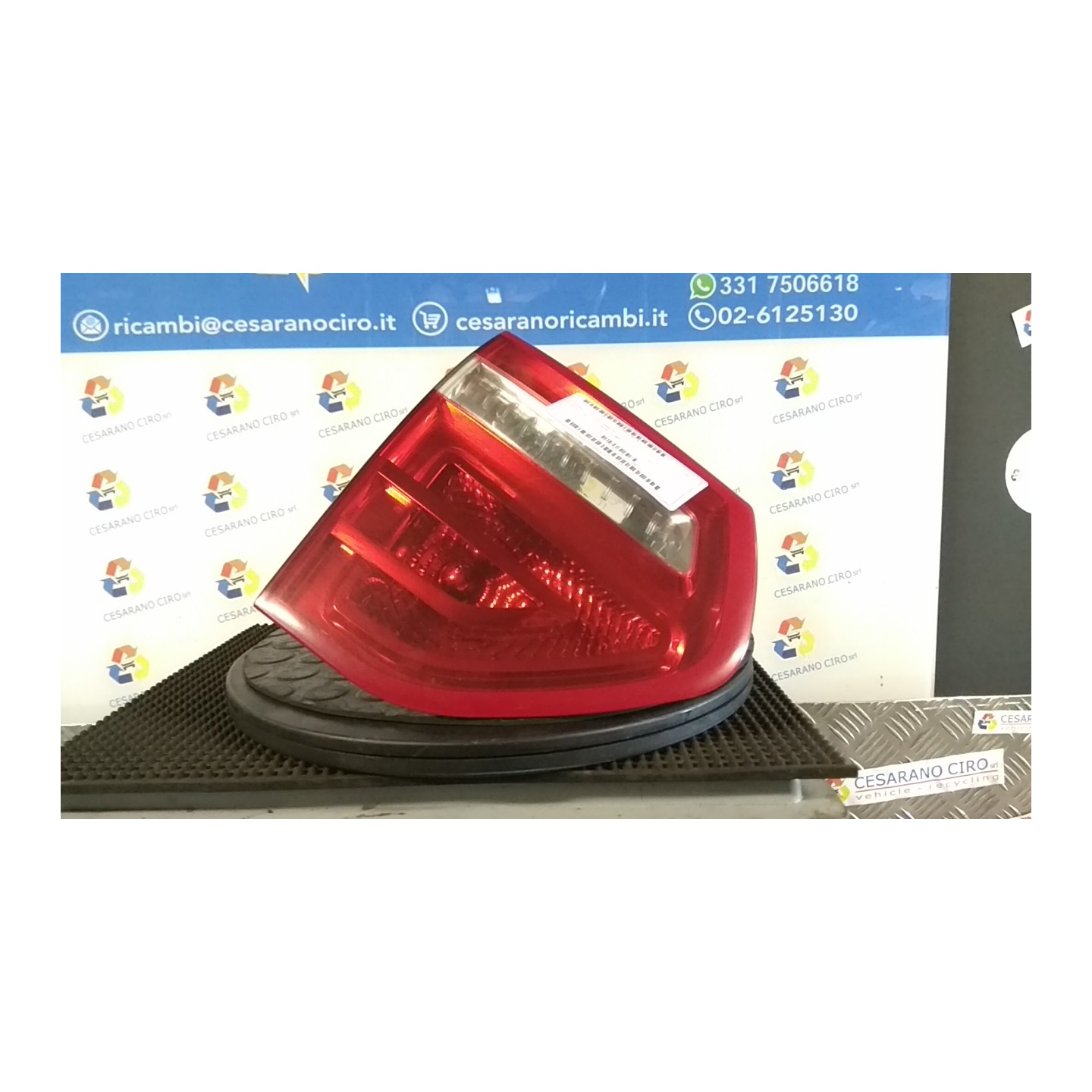 FANALE POST. PARTE INT. SX. 130 CITROEN C4 PICASSO (09/06-08/13) 9HZ 6350LR